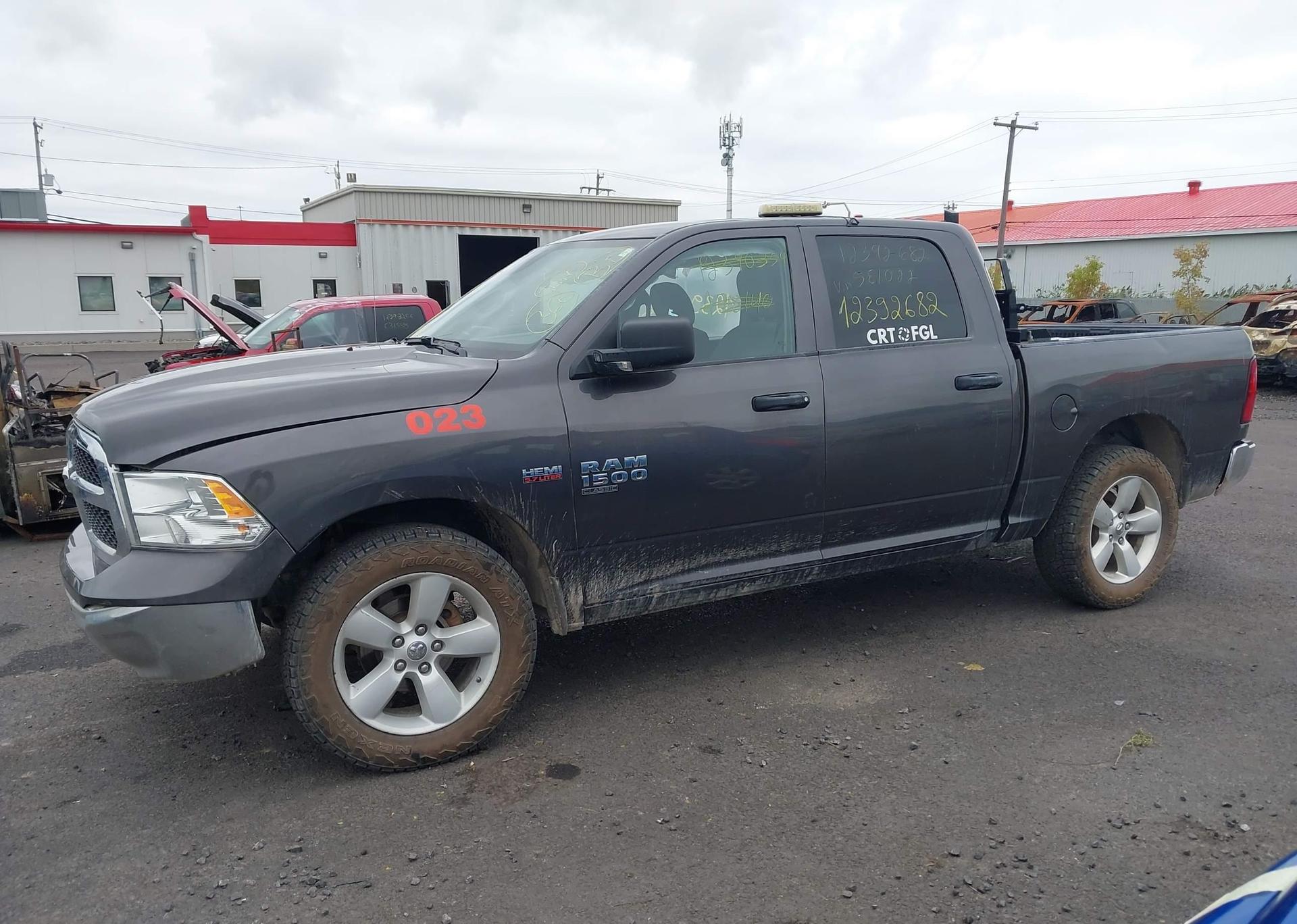 2023 RAM 1500 CLASSIC SLT