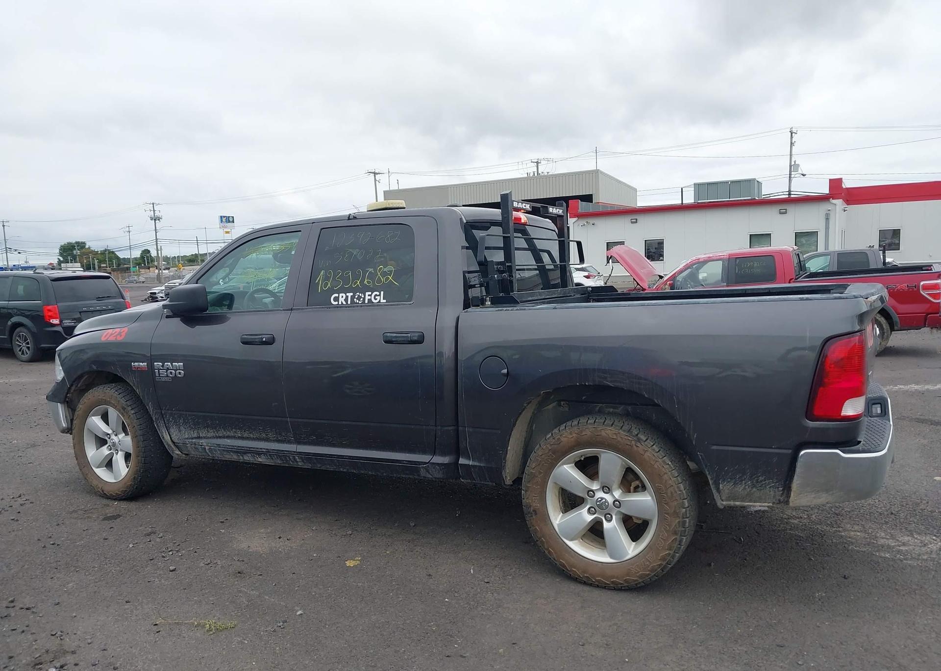 2023 RAM 1500 CLASSIC SLT