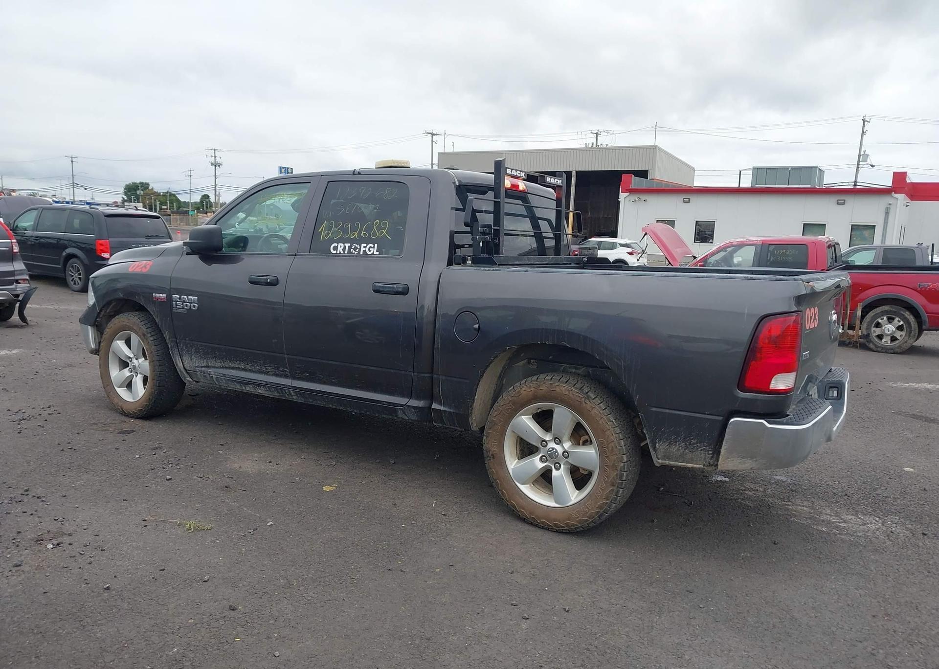 2023 RAM 1500 CLASSIC SLT