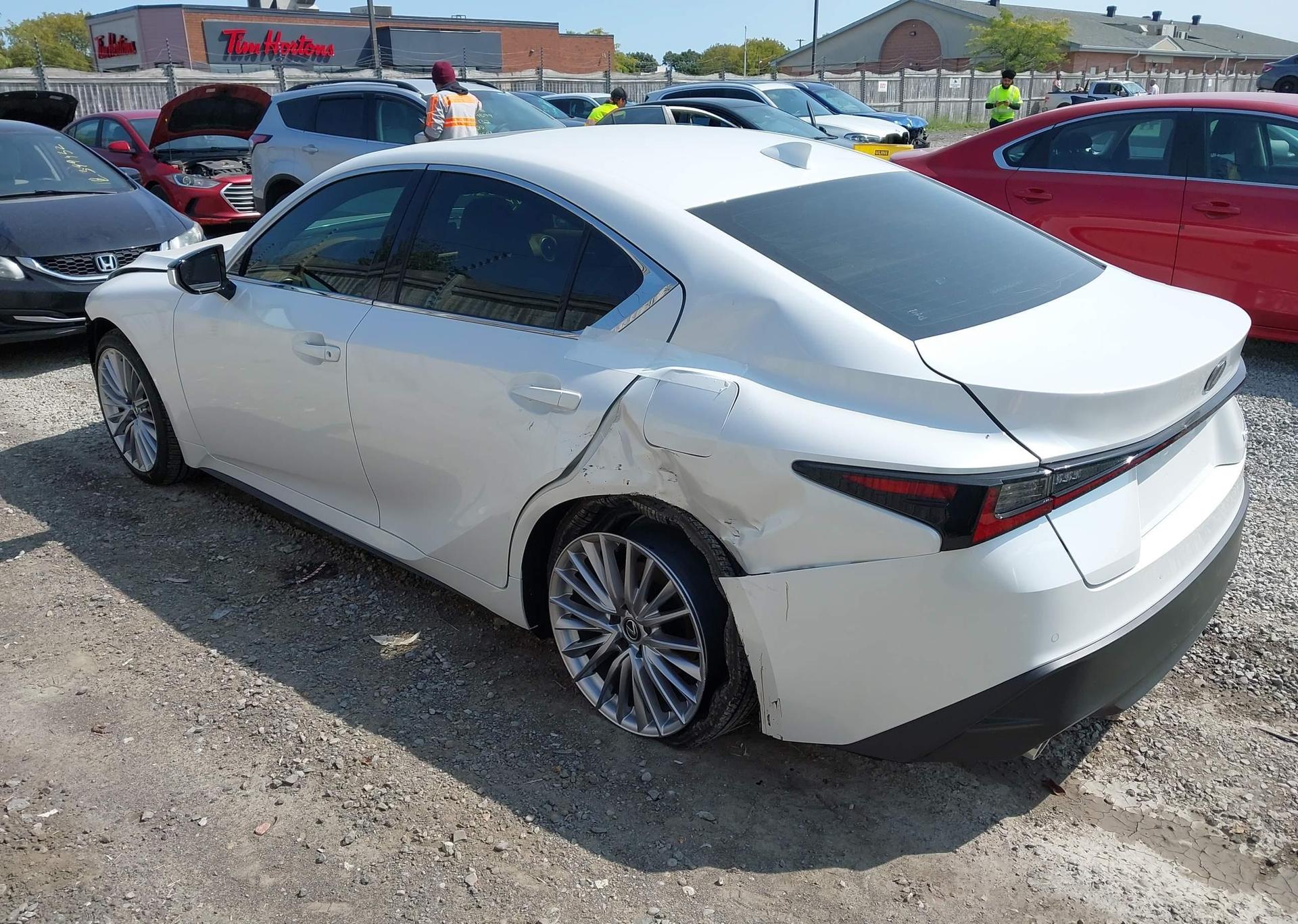 2025 LEXUS IS 300