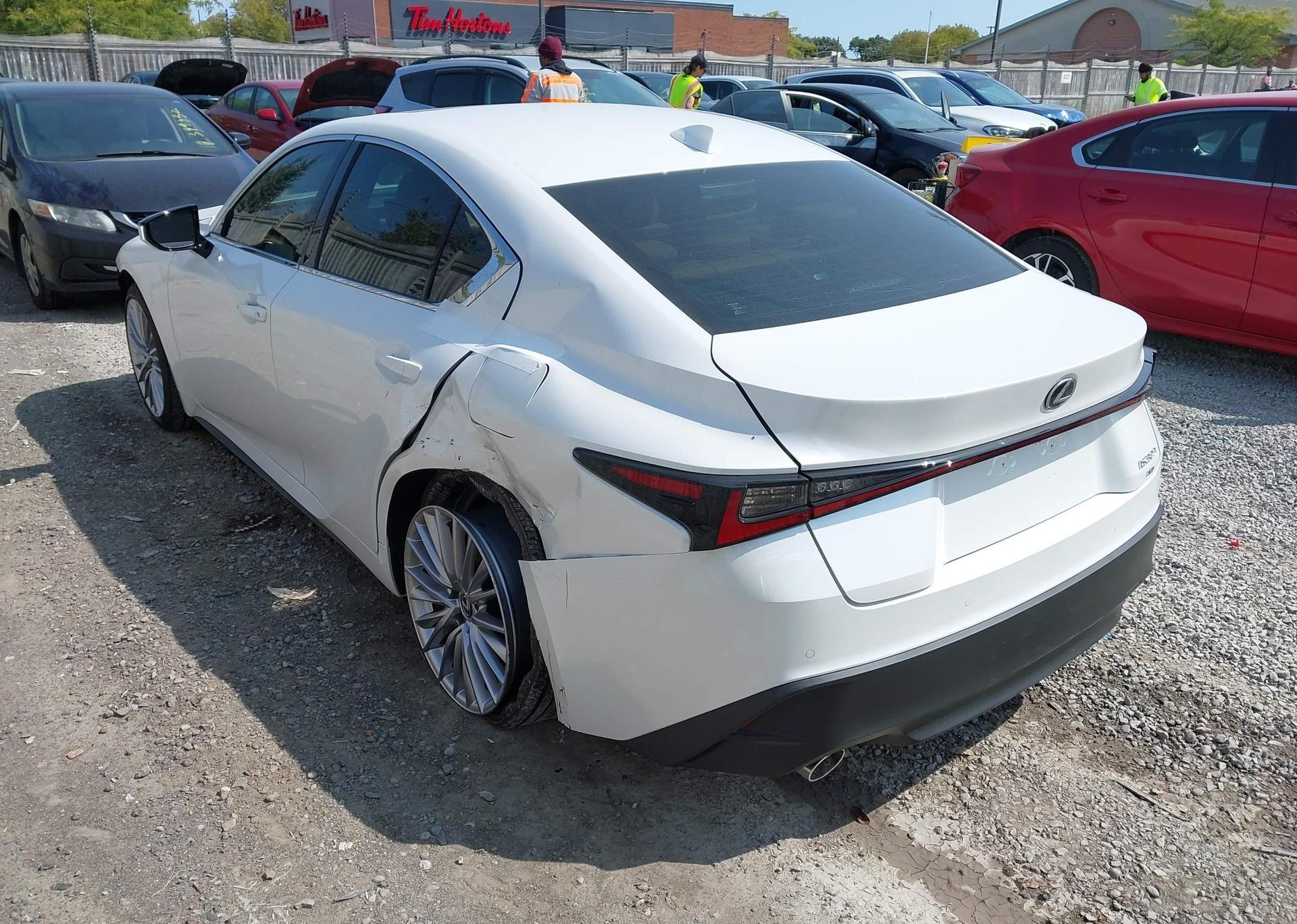 2025 LEXUS IS 300