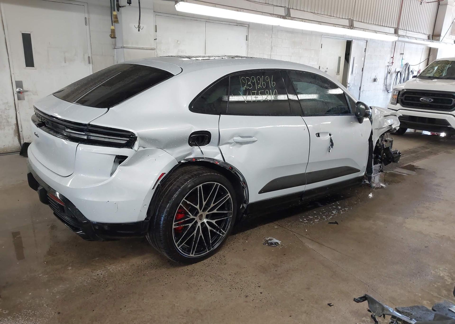 2025 PORSCHE MACAN TURBO