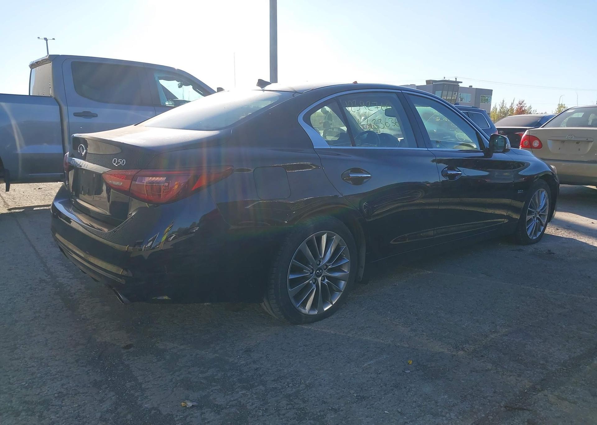 2018 INFINITI Q50 LUXE