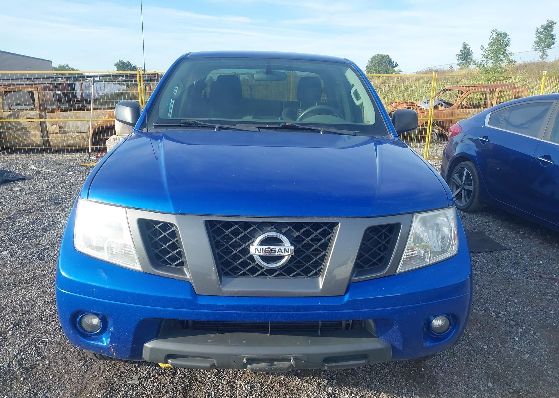 2012 NISSAN FRONTIER SL