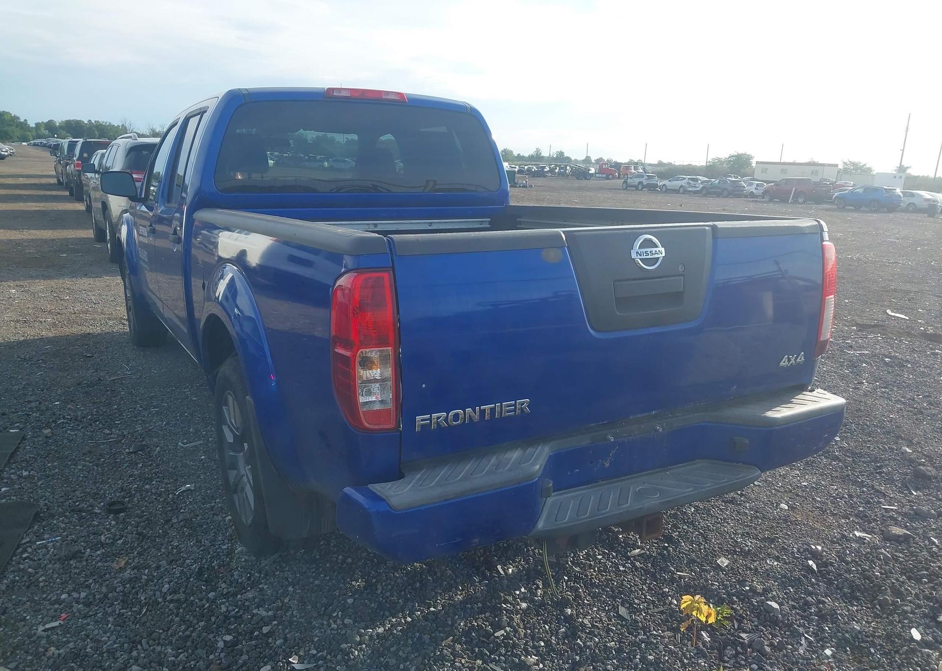 2012 NISSAN FRONTIER SL