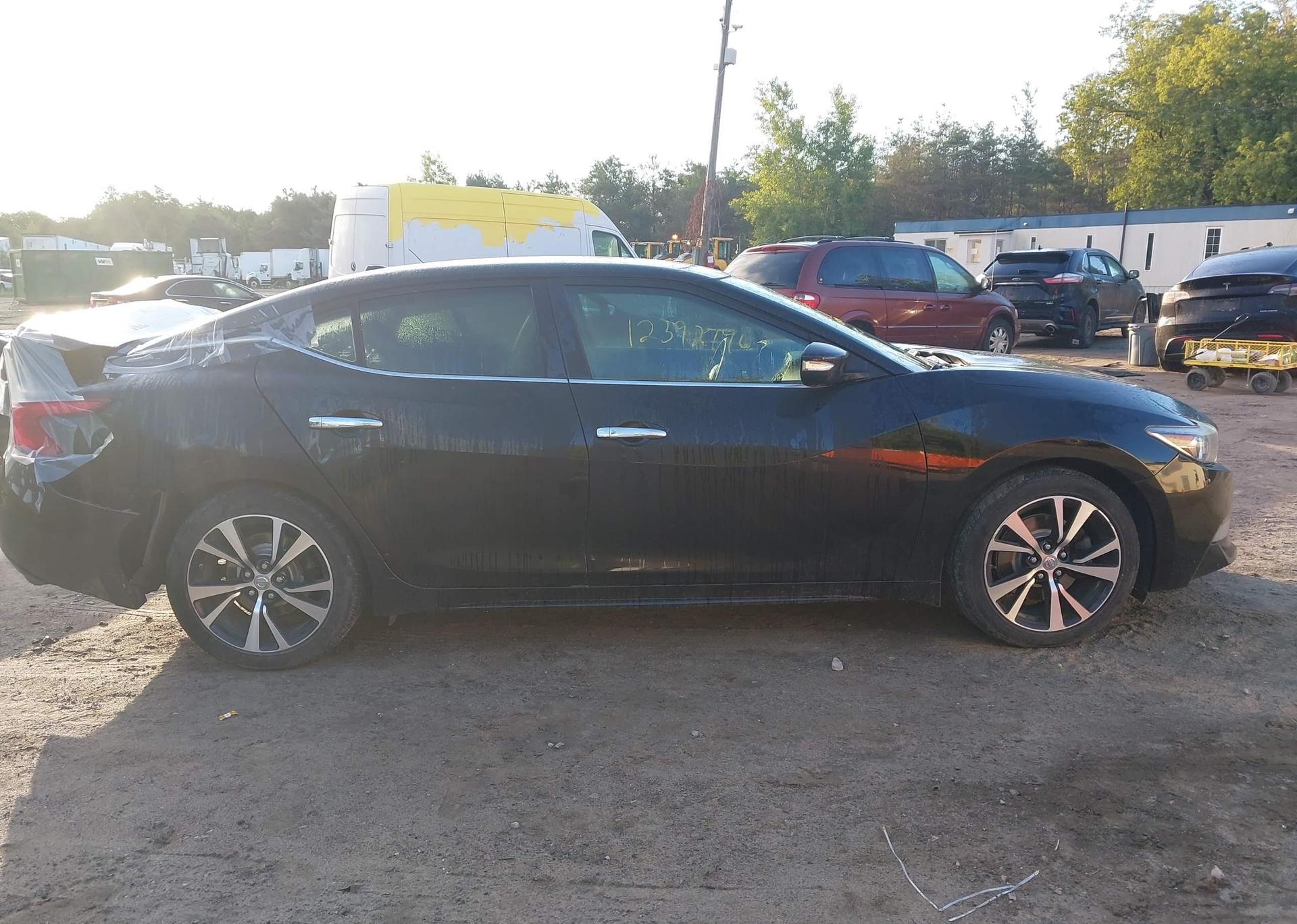 2018 NISSAN MAXIMA