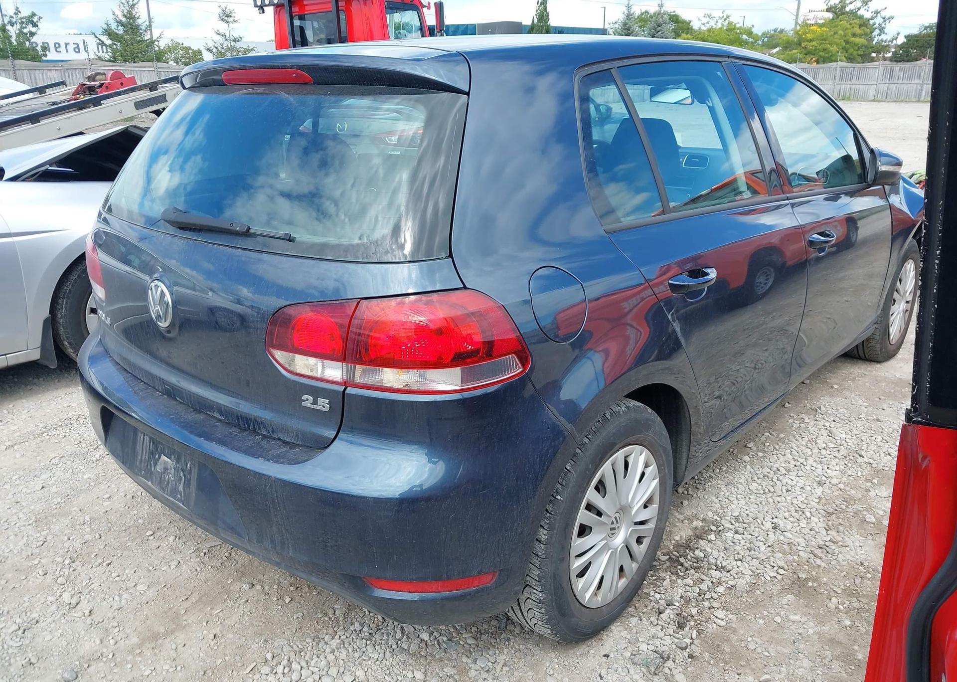 2012 VOLKSWAGEN GOLF 2.5L COMFORTLINE