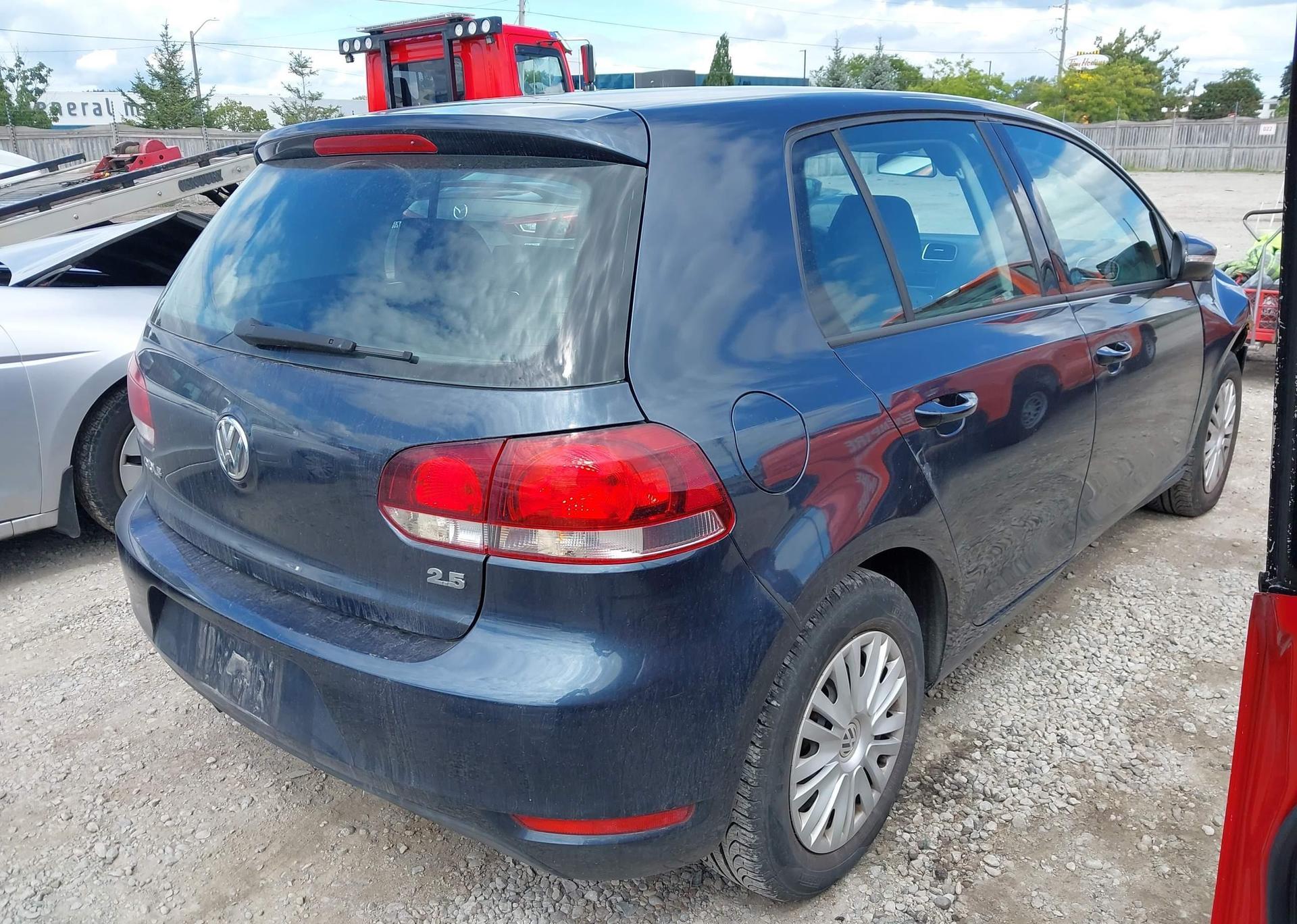 2012 VOLKSWAGEN GOLF 2.5L COMFORTLINE