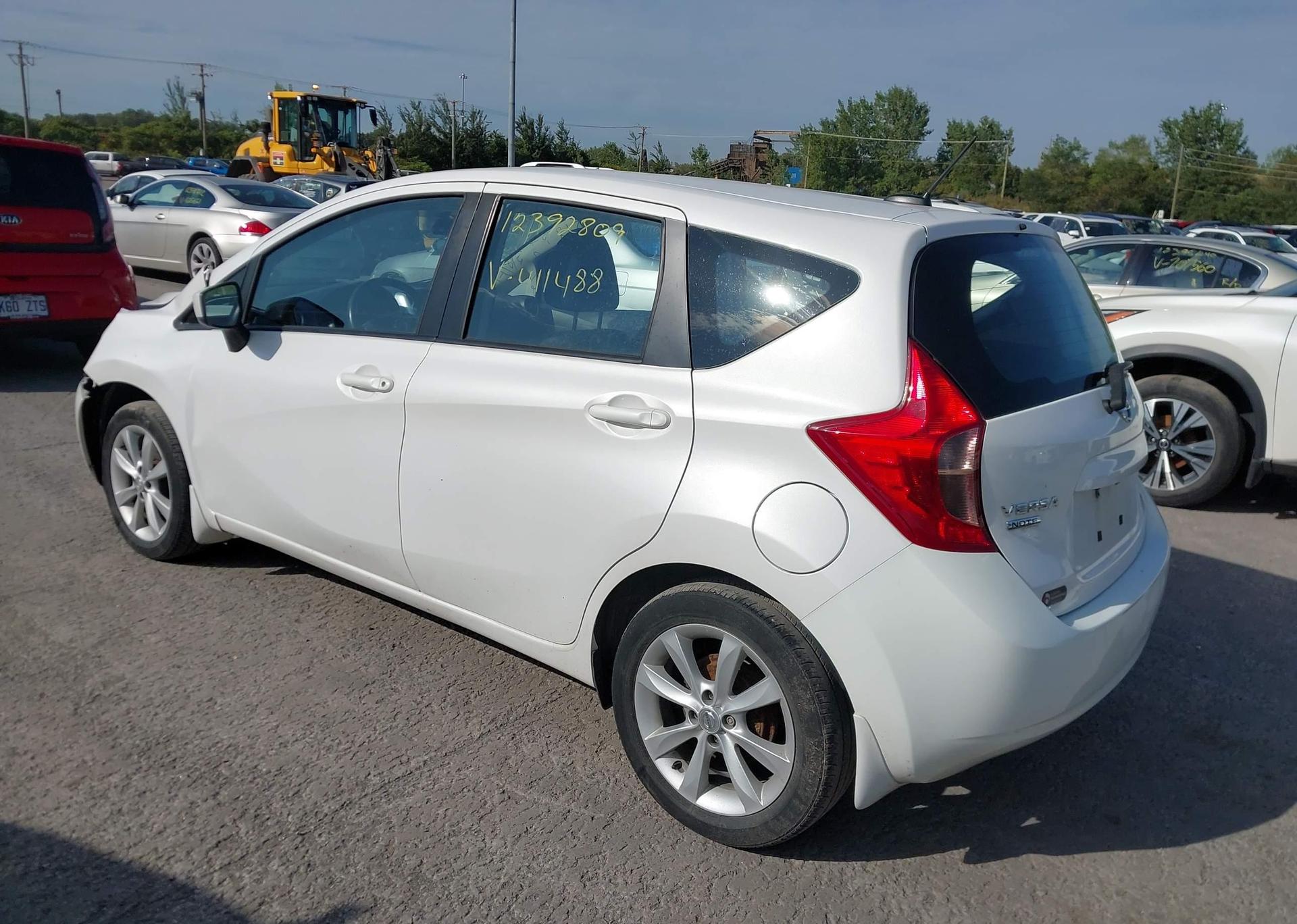 2016 NISSAN VERSA