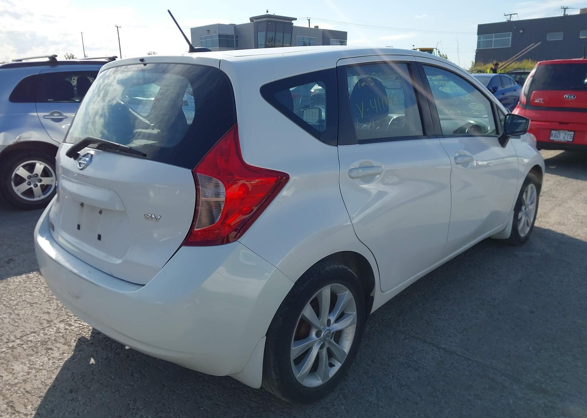 2016 NISSAN VERSA