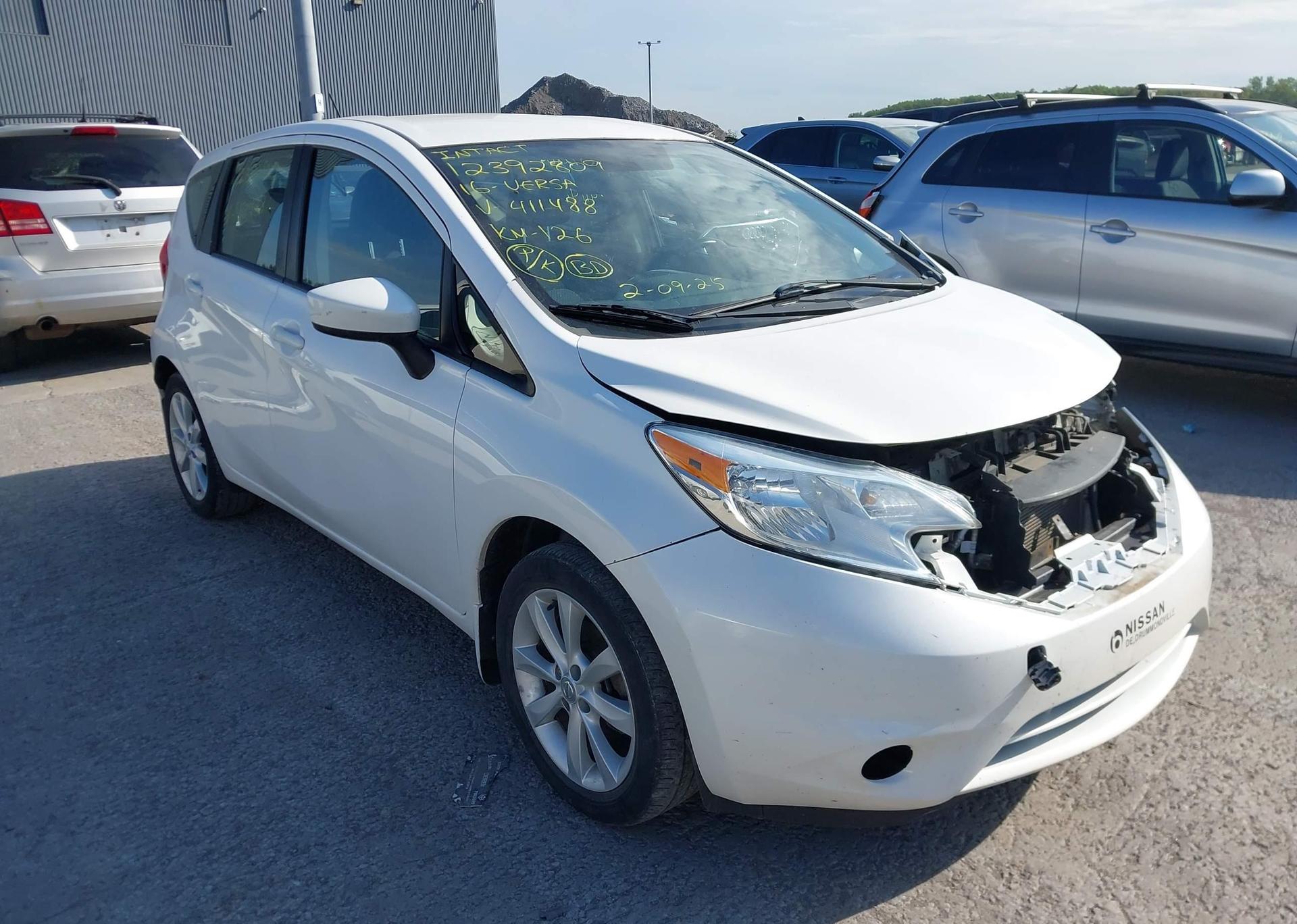 2016 NISSAN VERSA