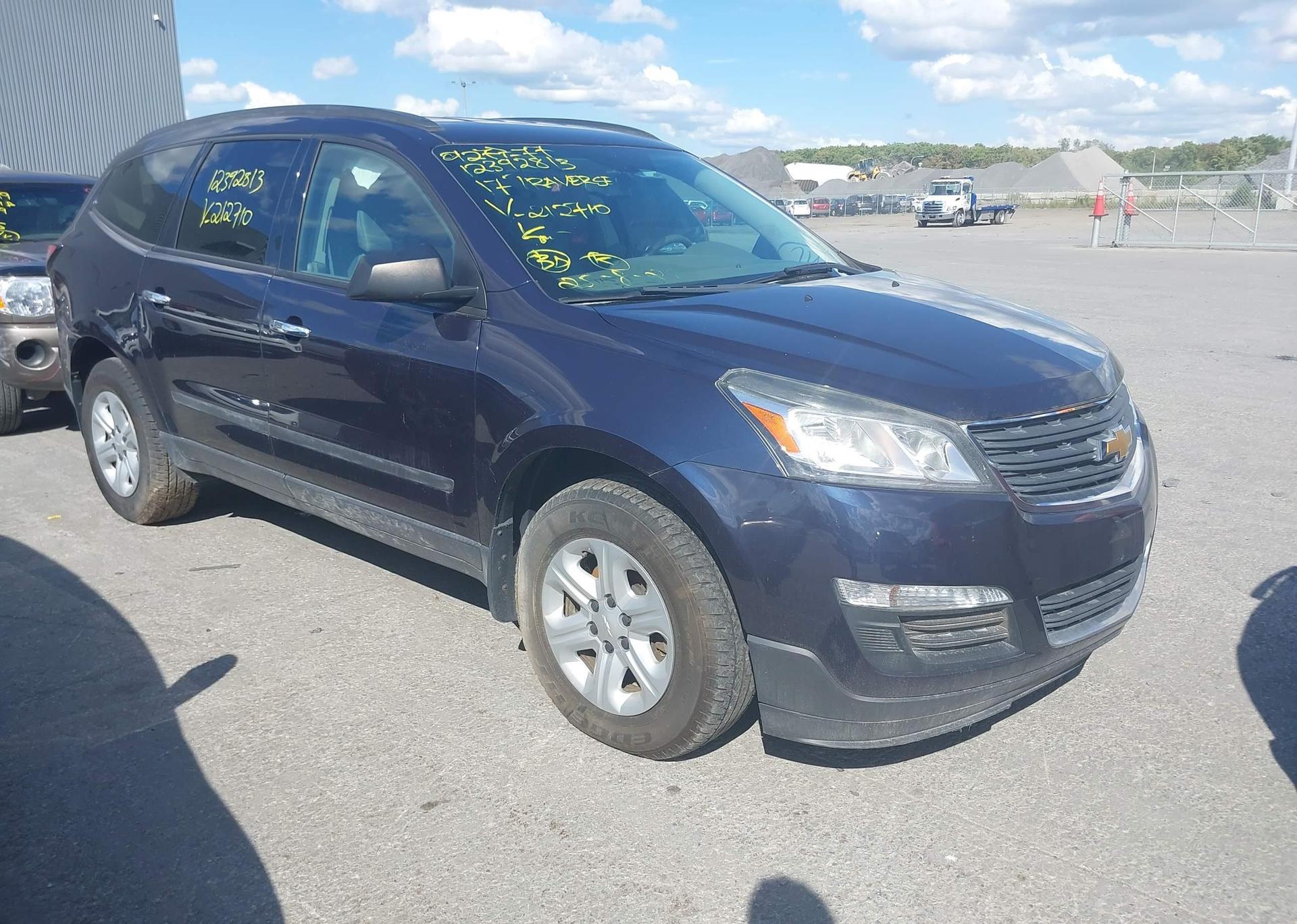 2017 CHEVROLET TRAVERSE LS