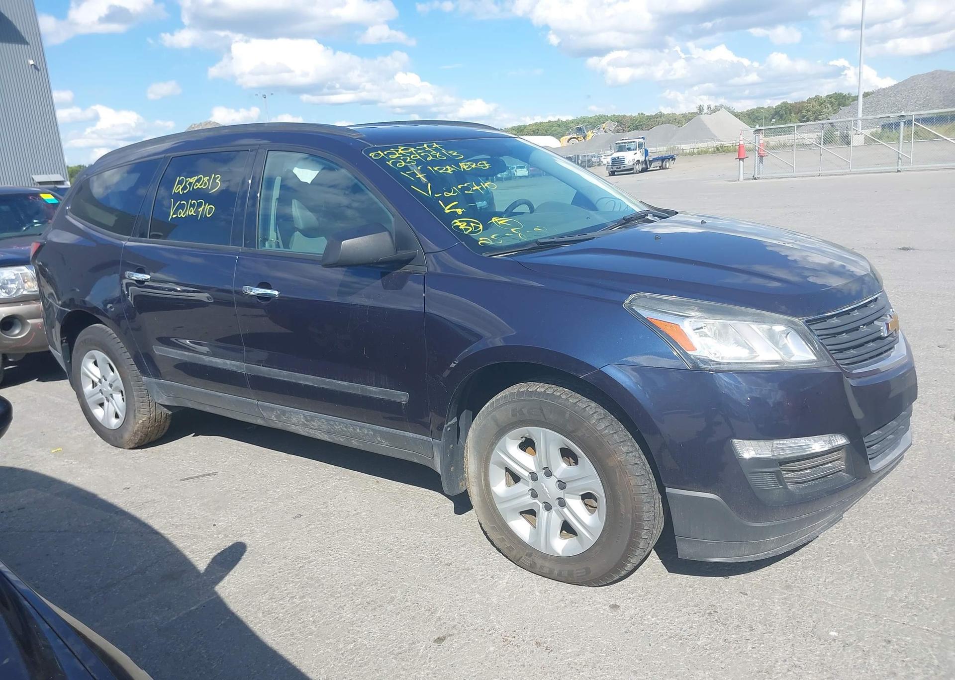 2017 CHEVROLET TRAVERSE LS