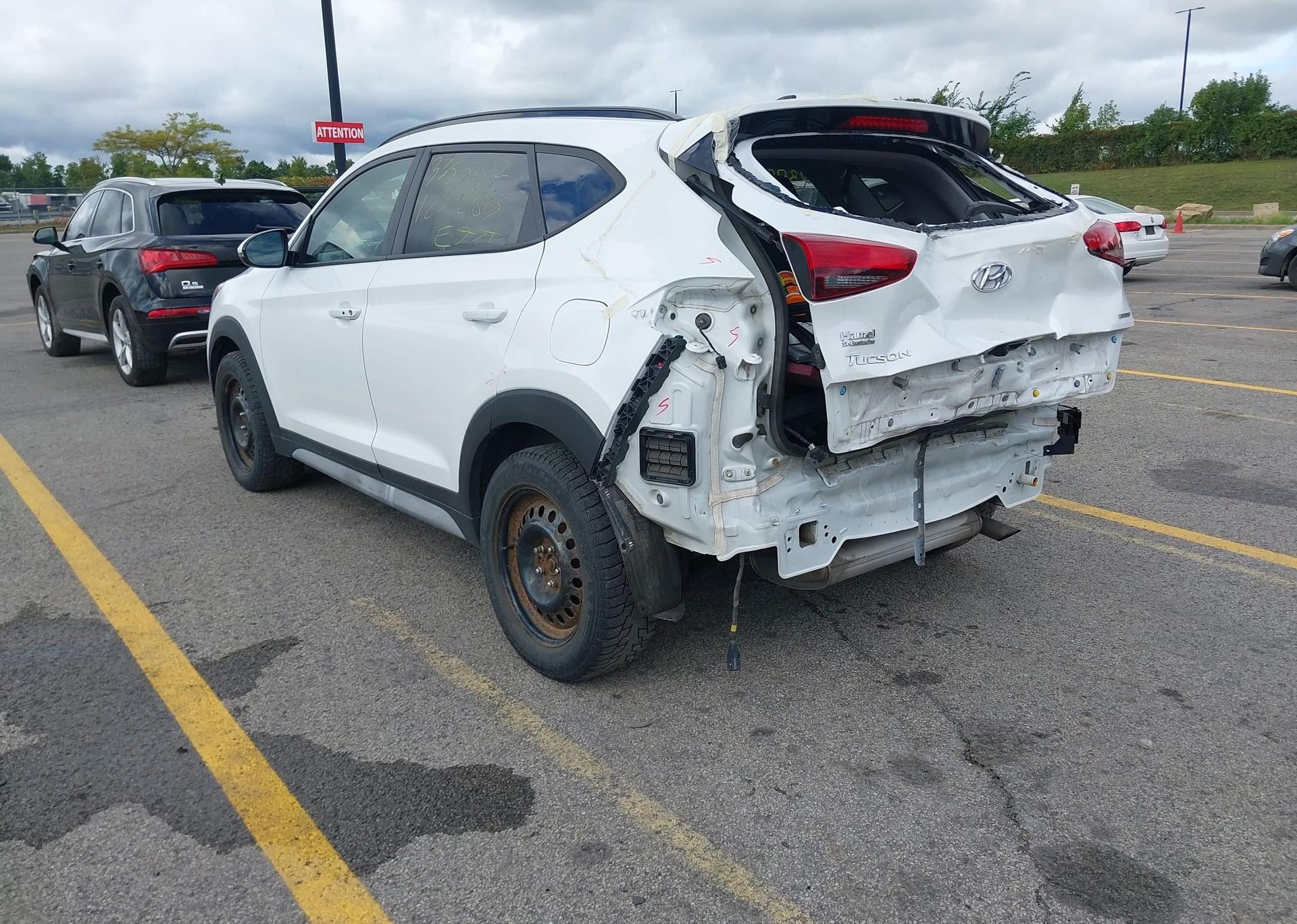 2021 HYUNDAI TUCSON PREFERRED AWD WITH SUN AND LEATHER PACKAGE