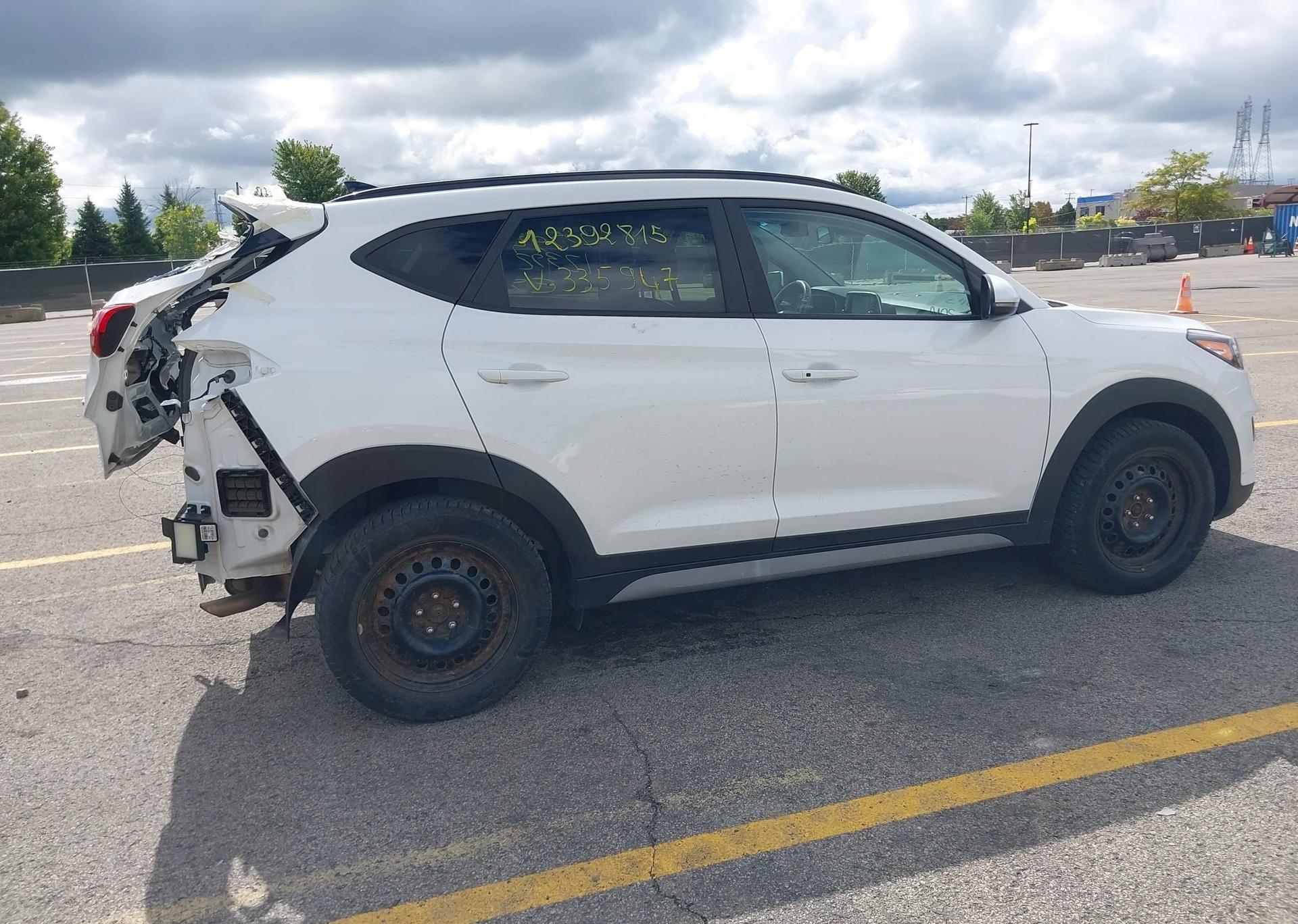 2021 HYUNDAI TUCSON PREFERRED AWD WITH SUN AND LEATHER PACKAGE