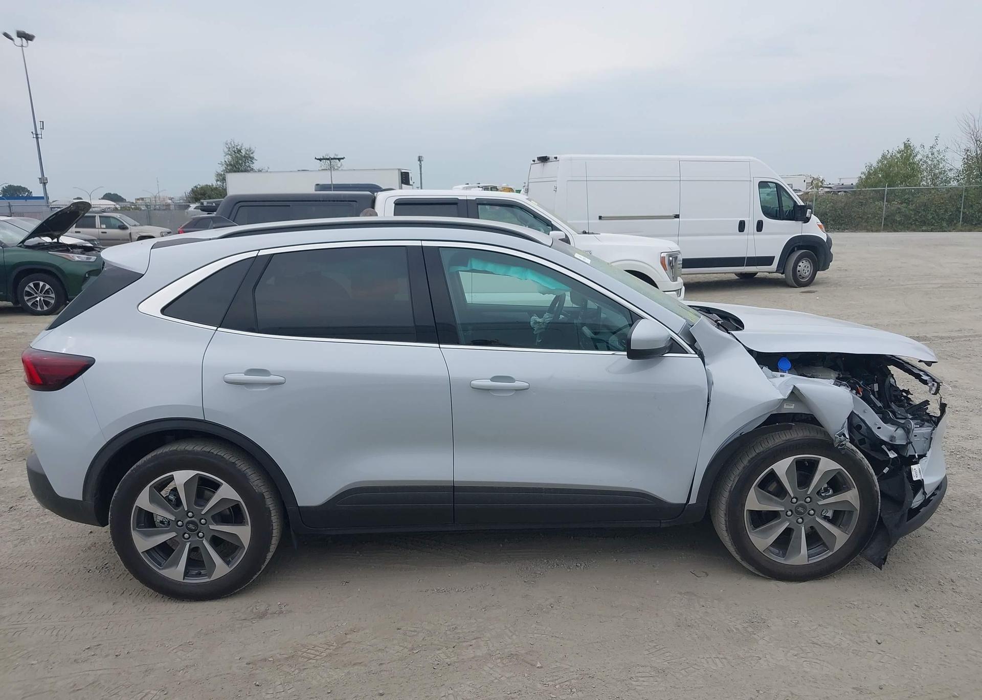 2025 FORD ESCAPE PLATINUM