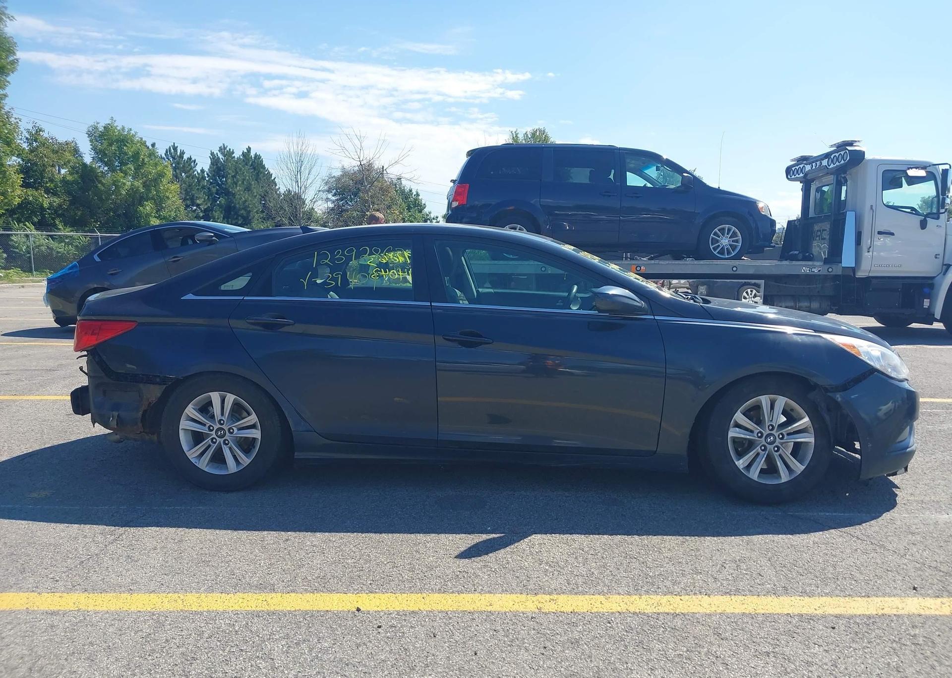2012 HYUNDAI SONATA GLS