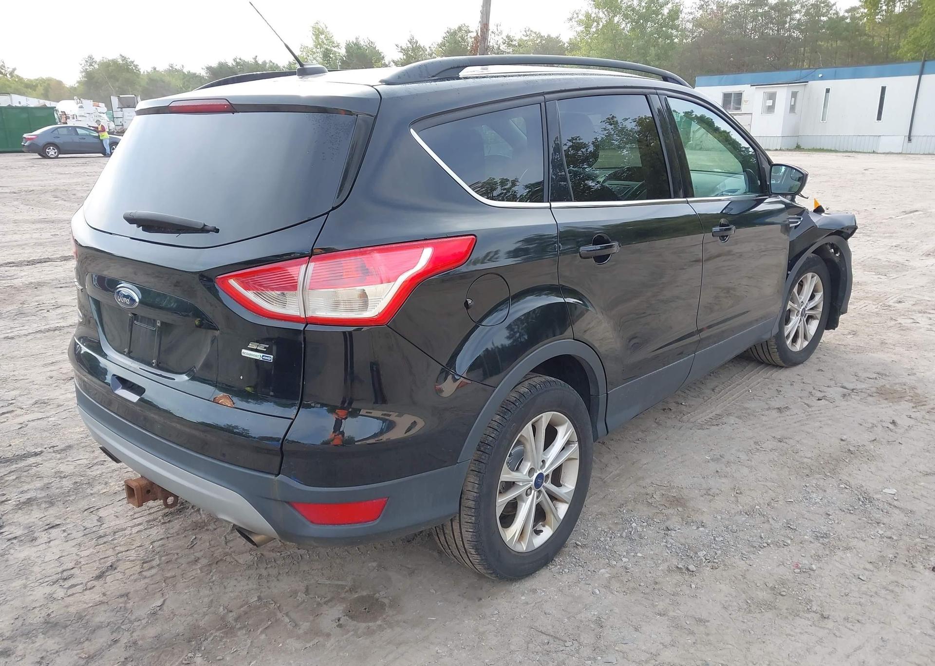 2016 FORD ESCAPE SE