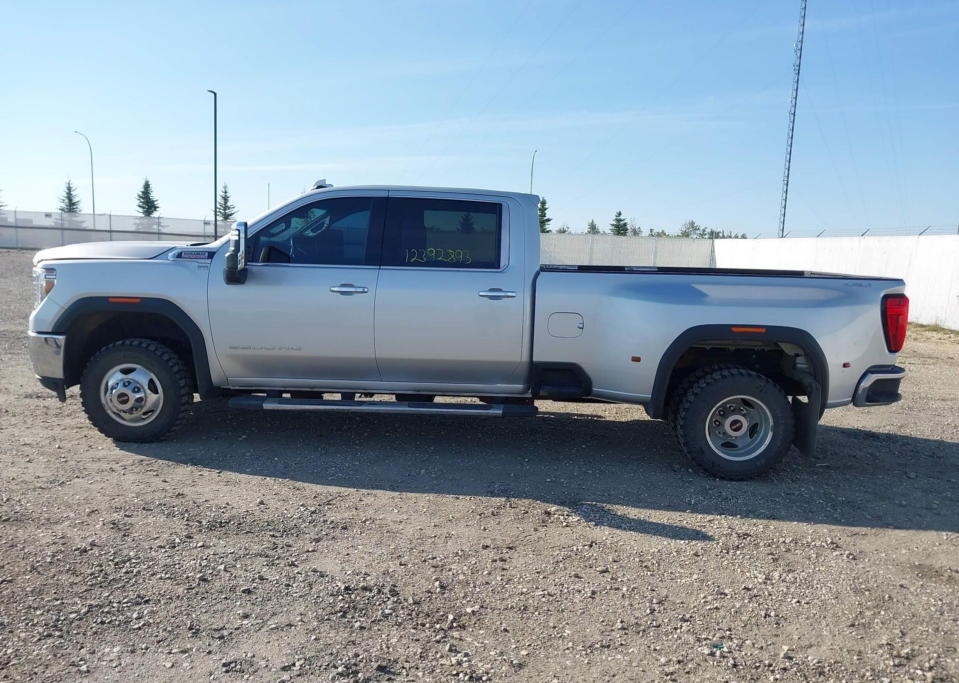 2023 GMC SIERRA K3500 SLT