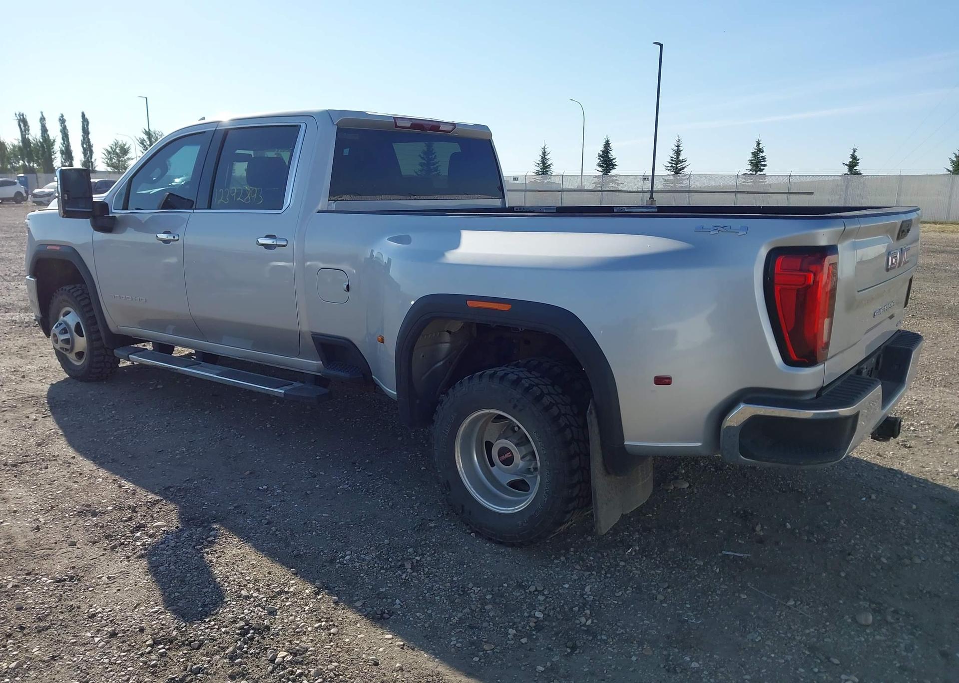 2023 GMC SIERRA K3500 SLT