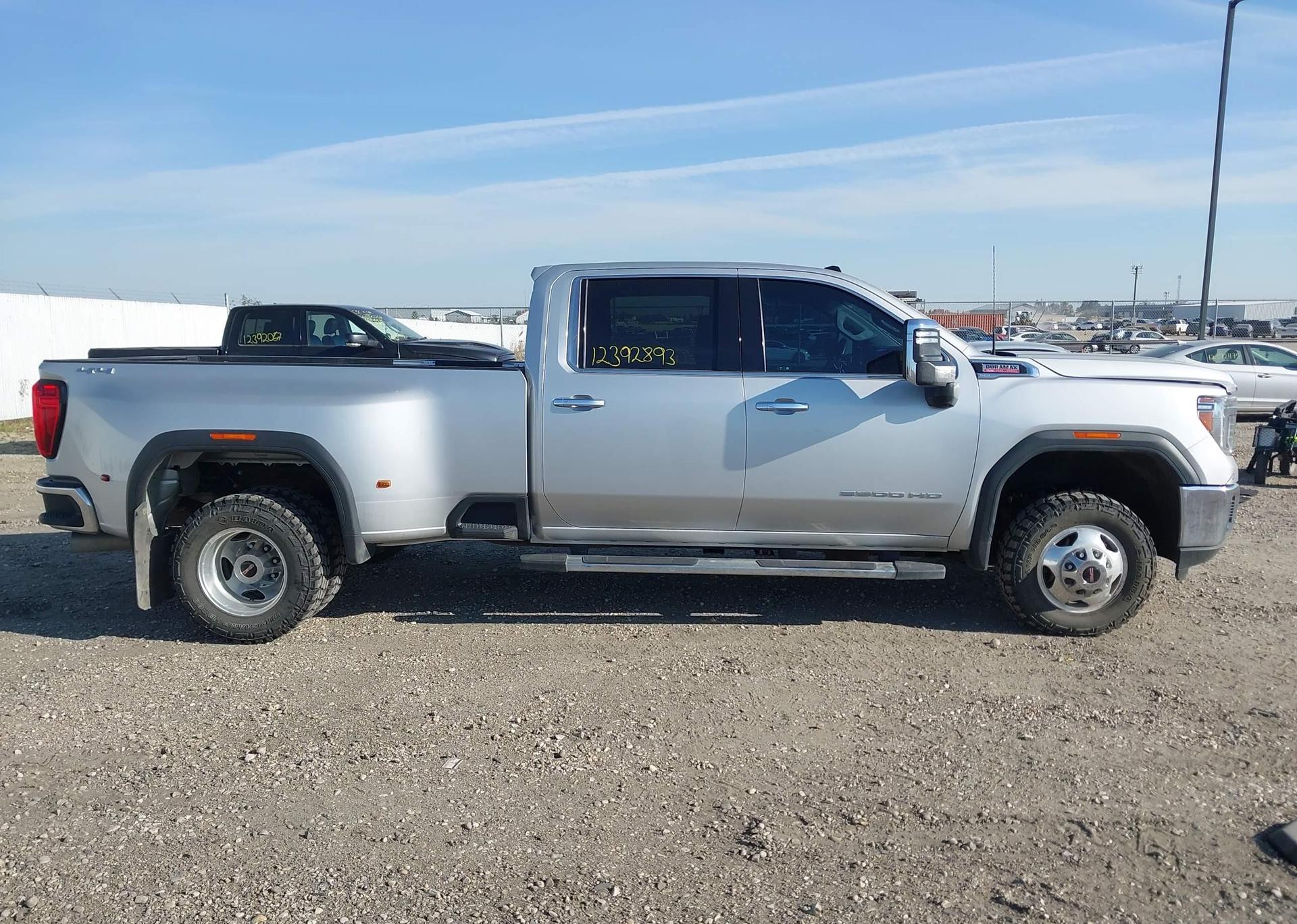 2023 GMC SIERRA K3500 SLT
