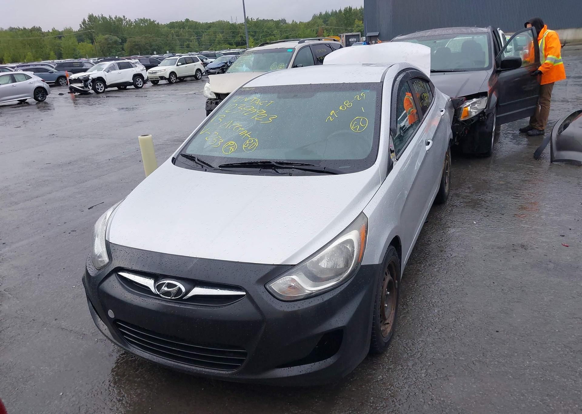 2013 HYUNDAI ACCENT