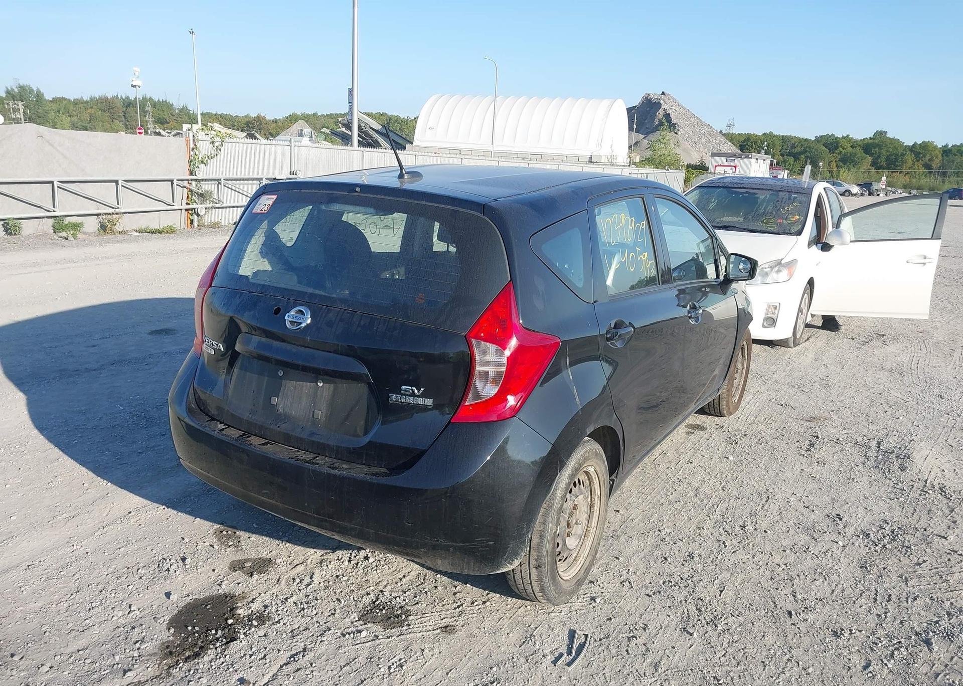 2016 NISSAN VERSA