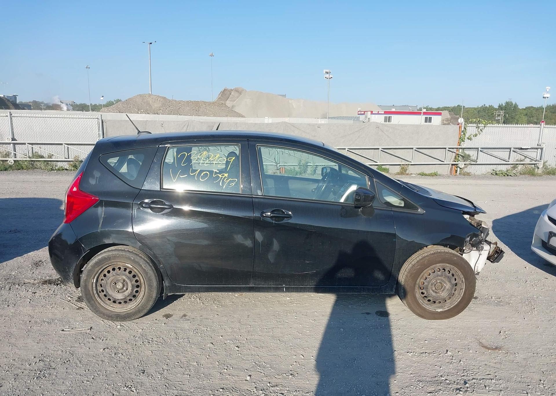2016 NISSAN VERSA