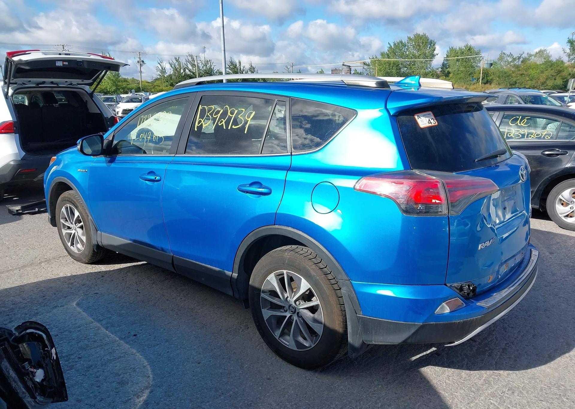 2016 TOYOTA RAV4 HV XLE