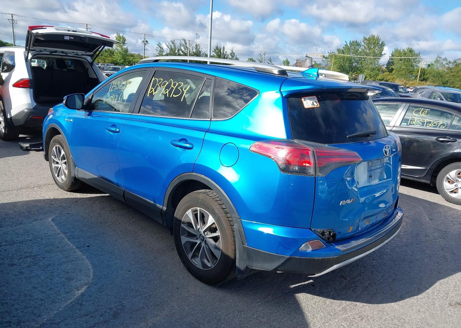 2016 TOYOTA RAV4 HV XLE