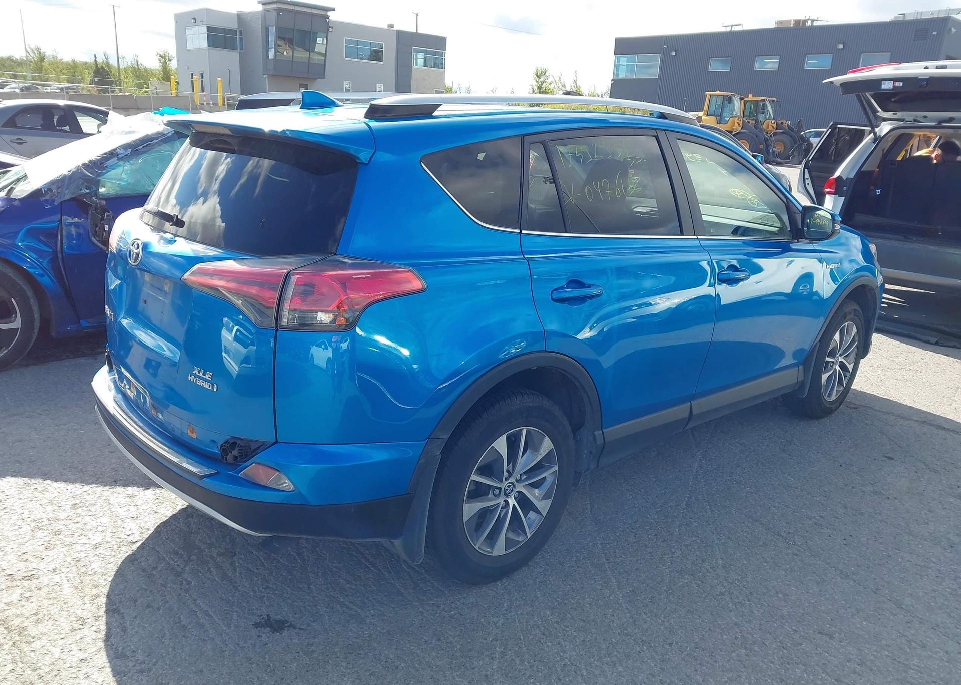 2016 TOYOTA RAV4 HV XLE