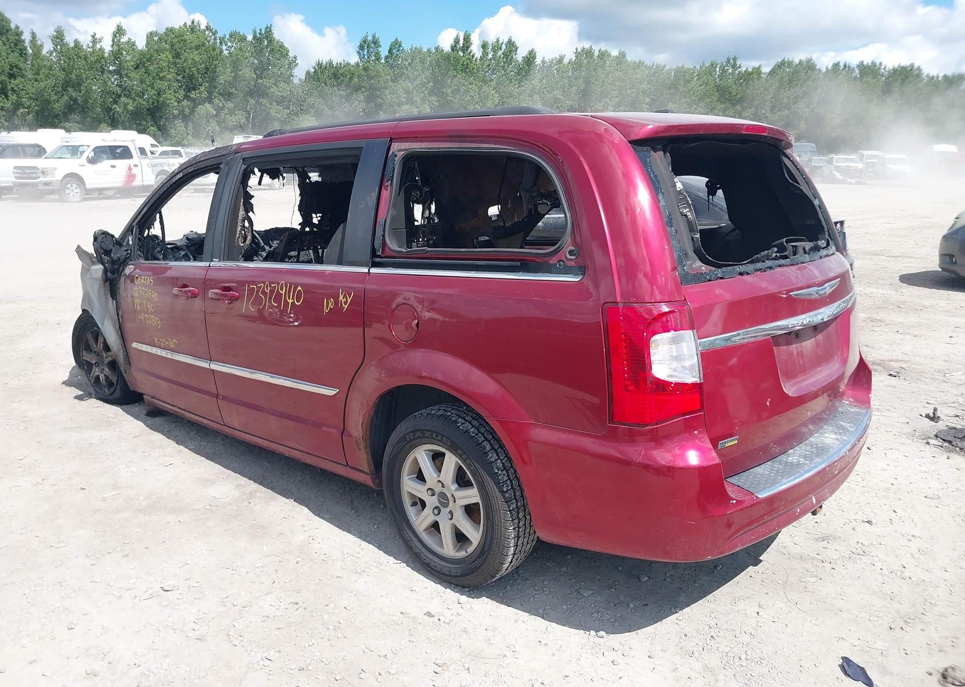 2012 CHRYSLER TOWN & COUNTRY TOURING