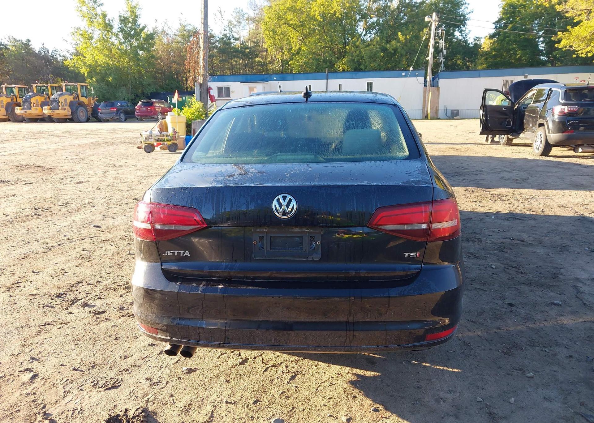 2016 VOLKSWAGEN JETTA SE