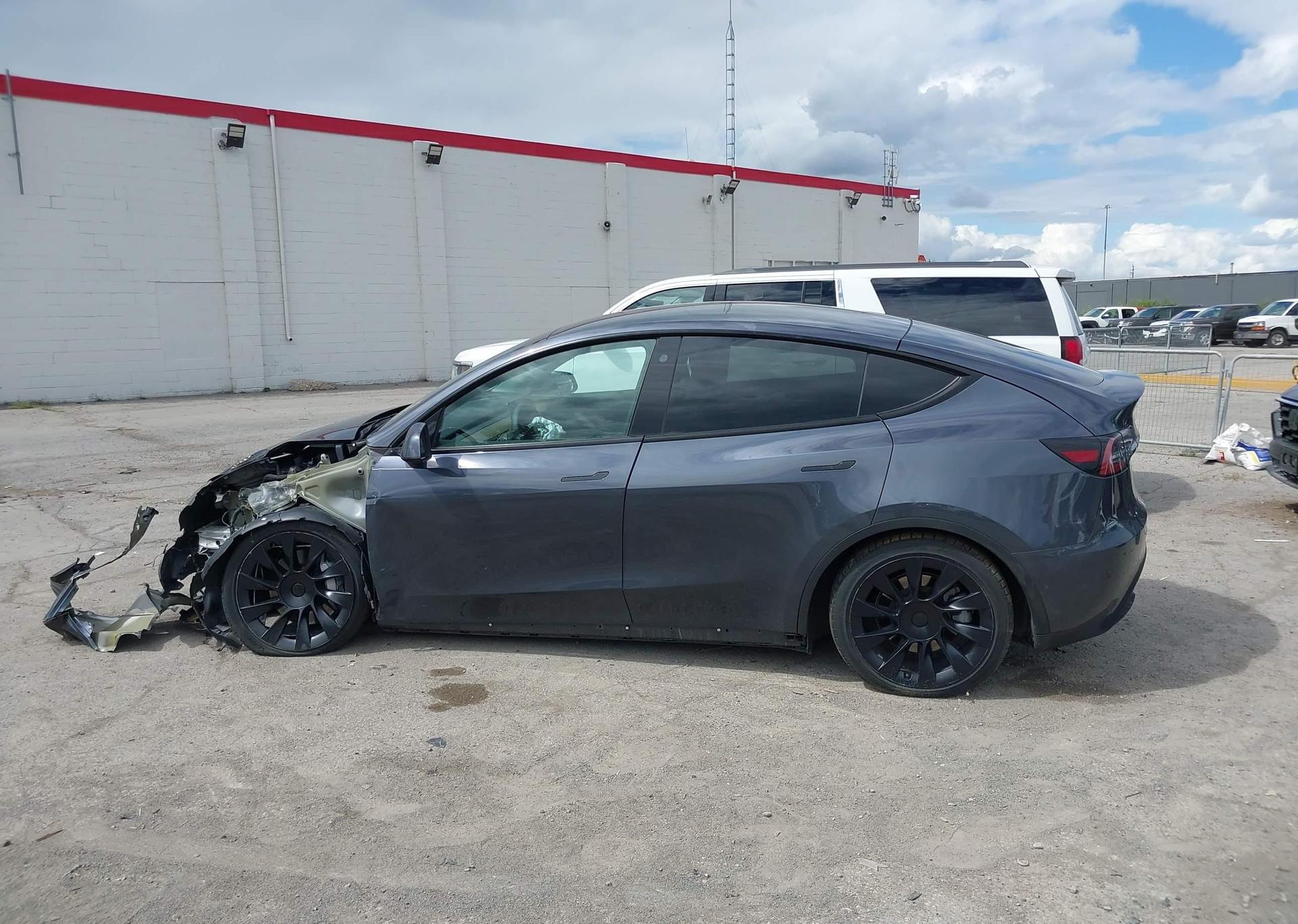 2022 TESLA MODEL Y