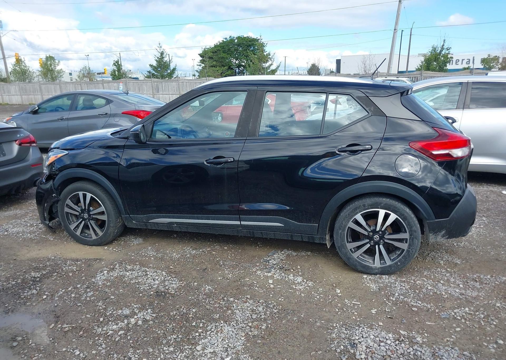 2019 NISSAN KICKS S