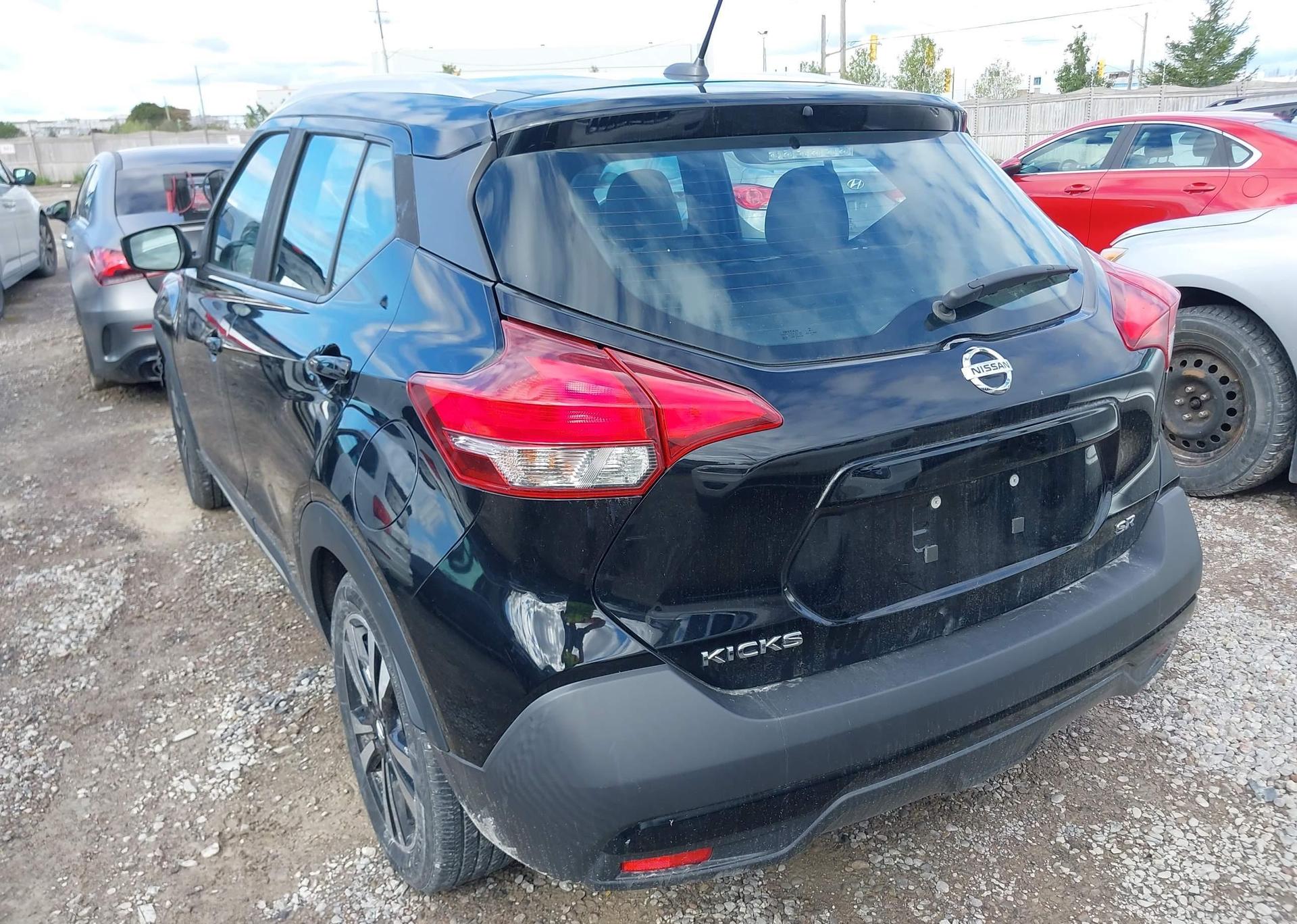 2019 NISSAN KICKS S
