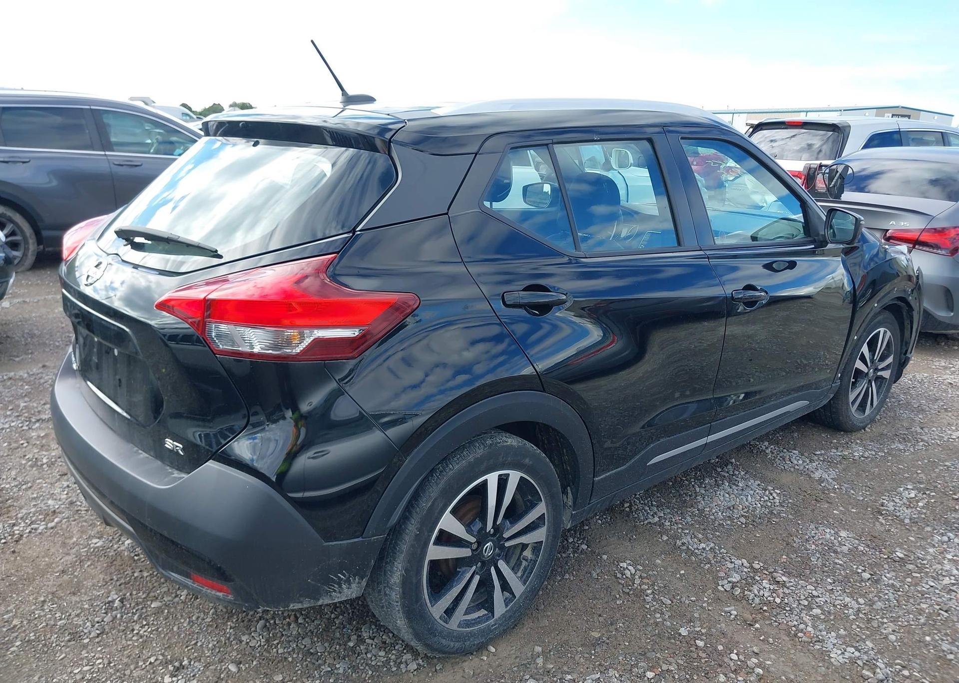 2019 NISSAN KICKS S