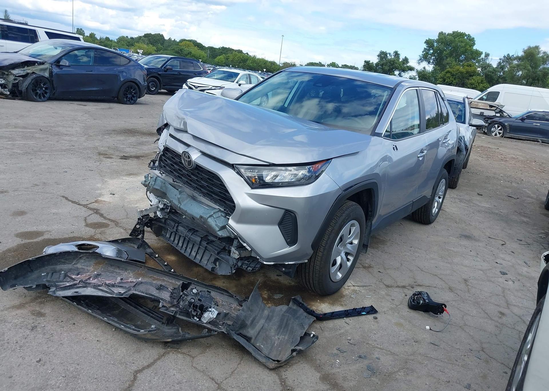 2025 TOYOTA RAV4 LE