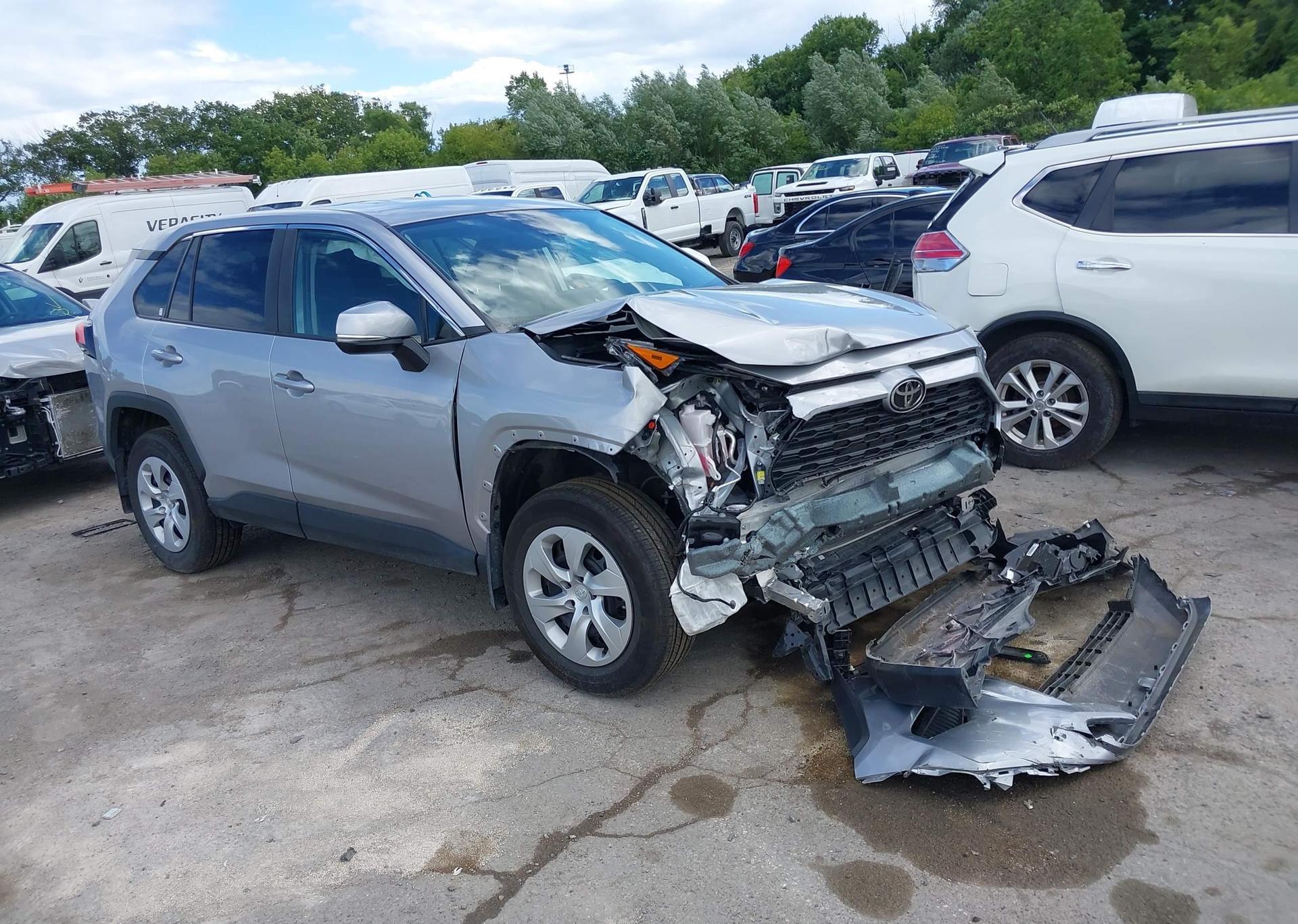 2025 TOYOTA RAV4 LE