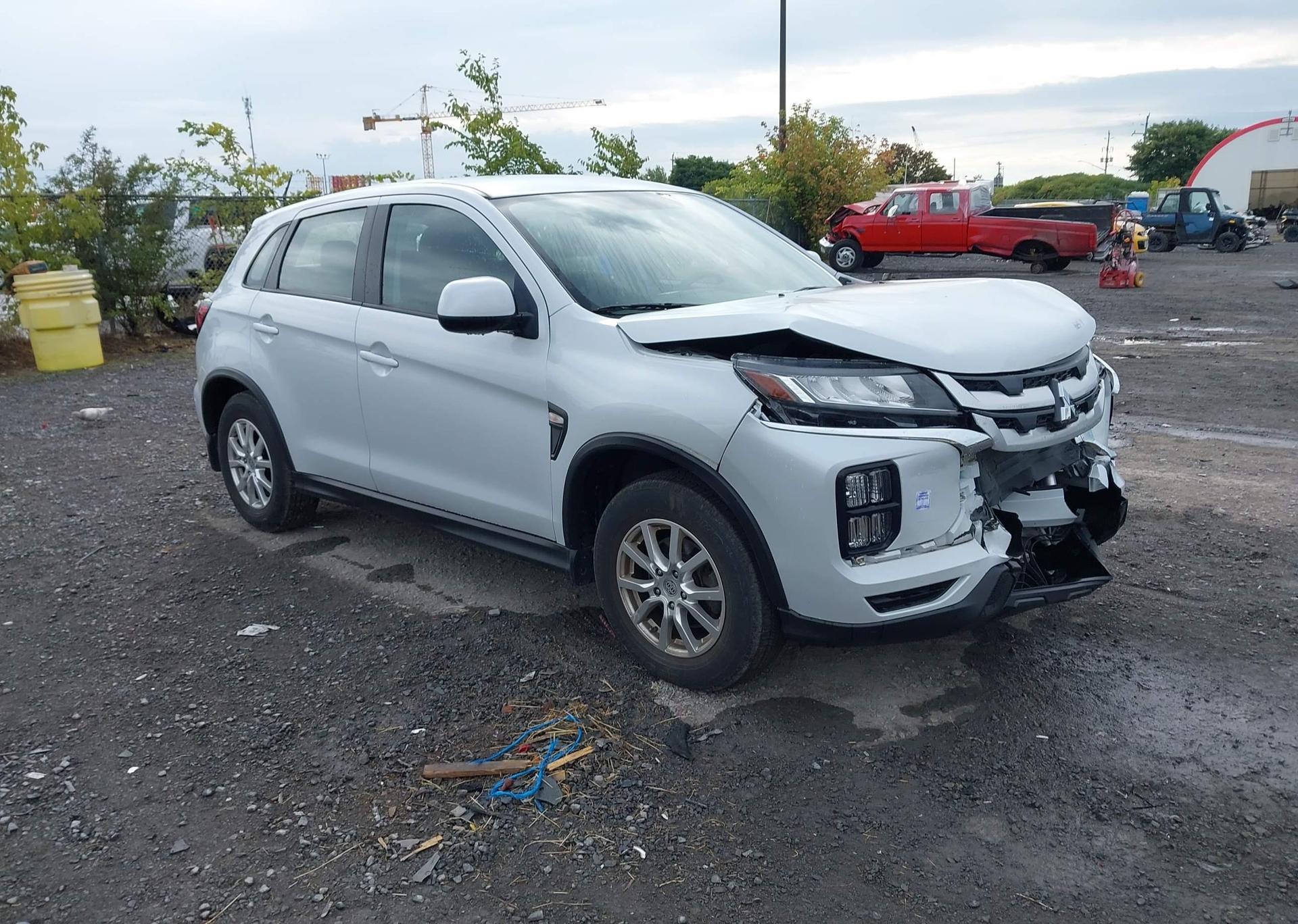 2022 MITSUBISHI RVR ES