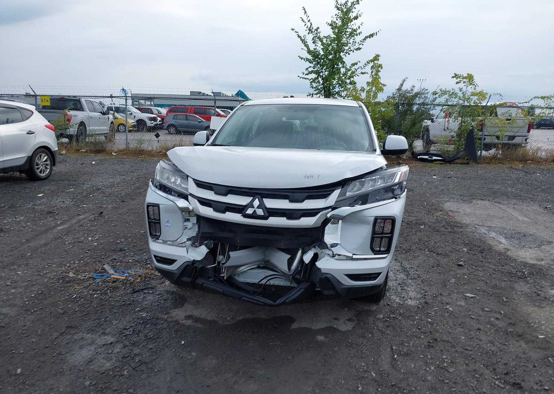 2022 MITSUBISHI RVR ES
