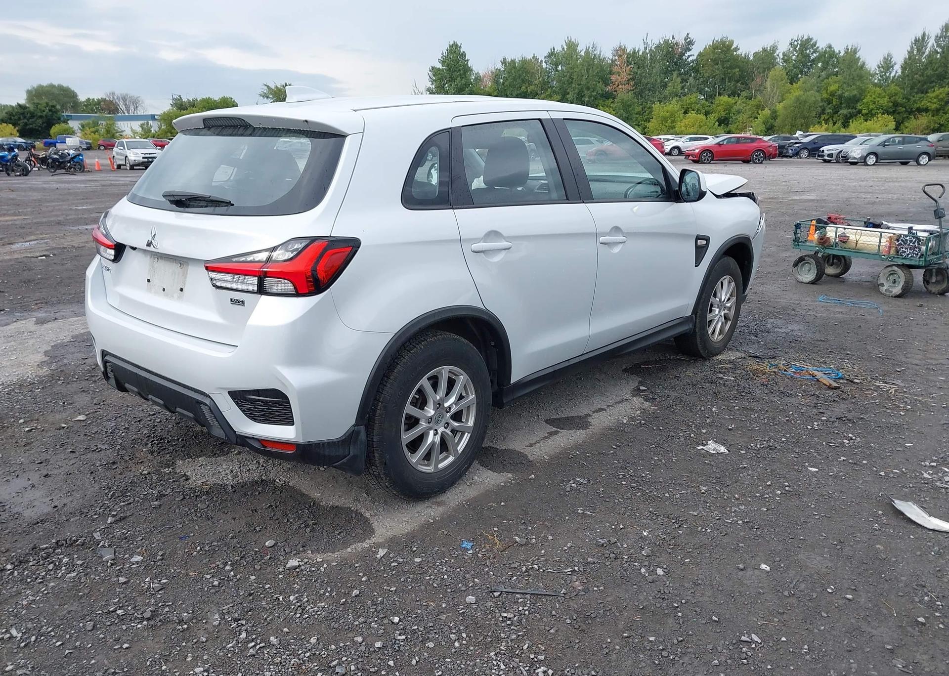 2022 MITSUBISHI RVR ES