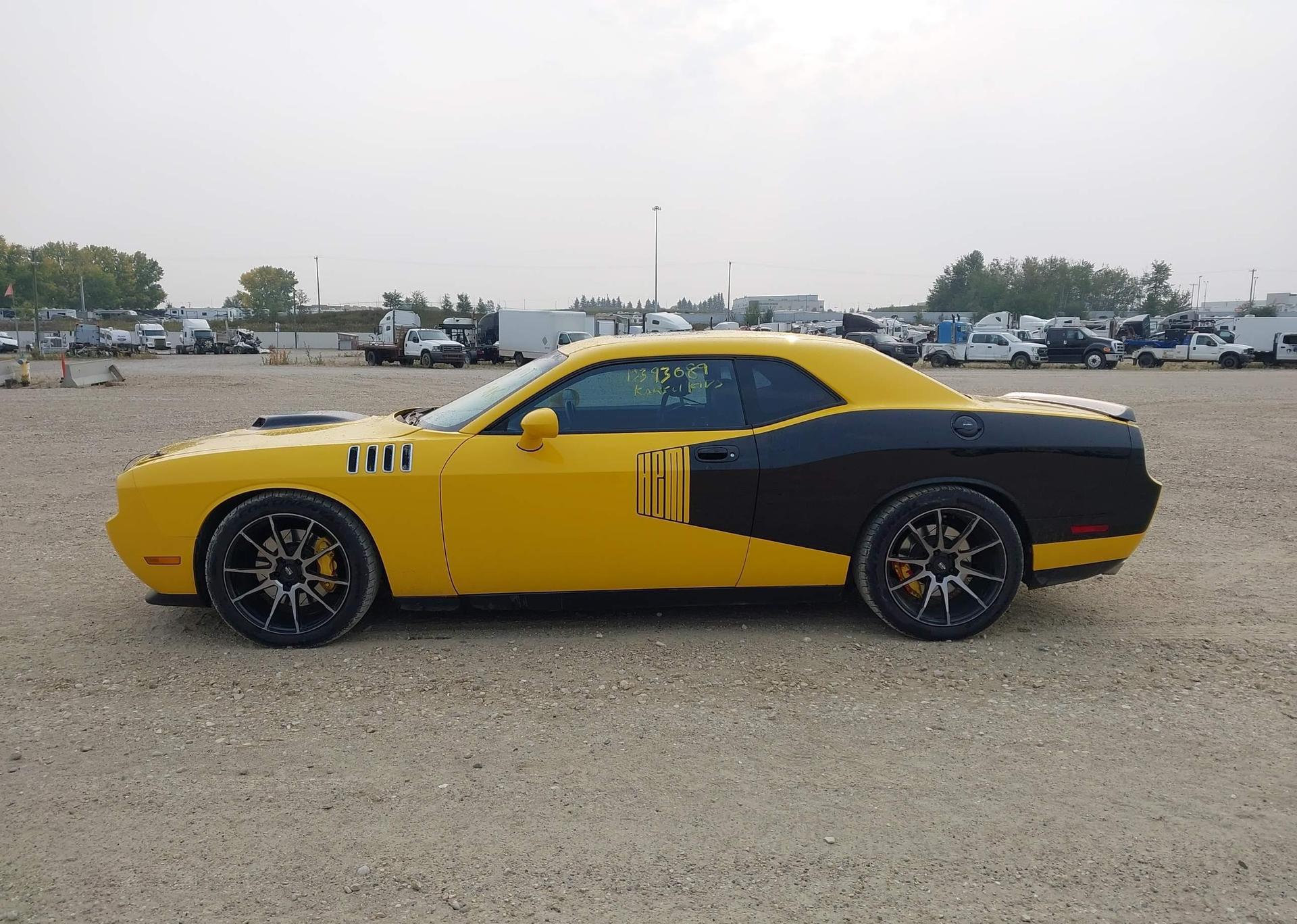 2010 DODGE CHALLENGER SRT-8