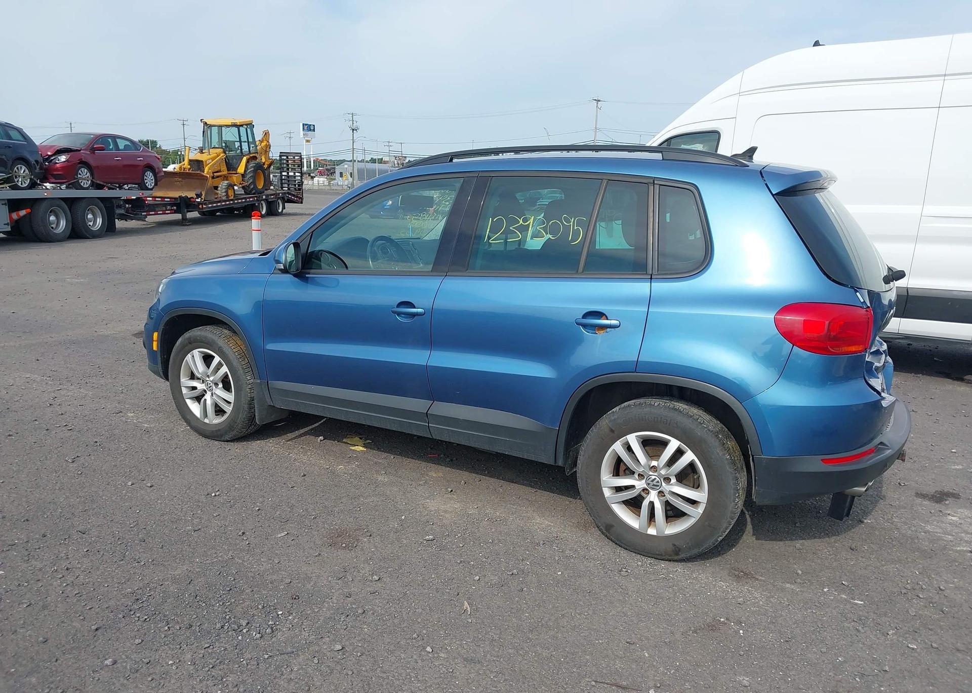 2017 VOLKSWAGEN TIGUAN TRENDLINE