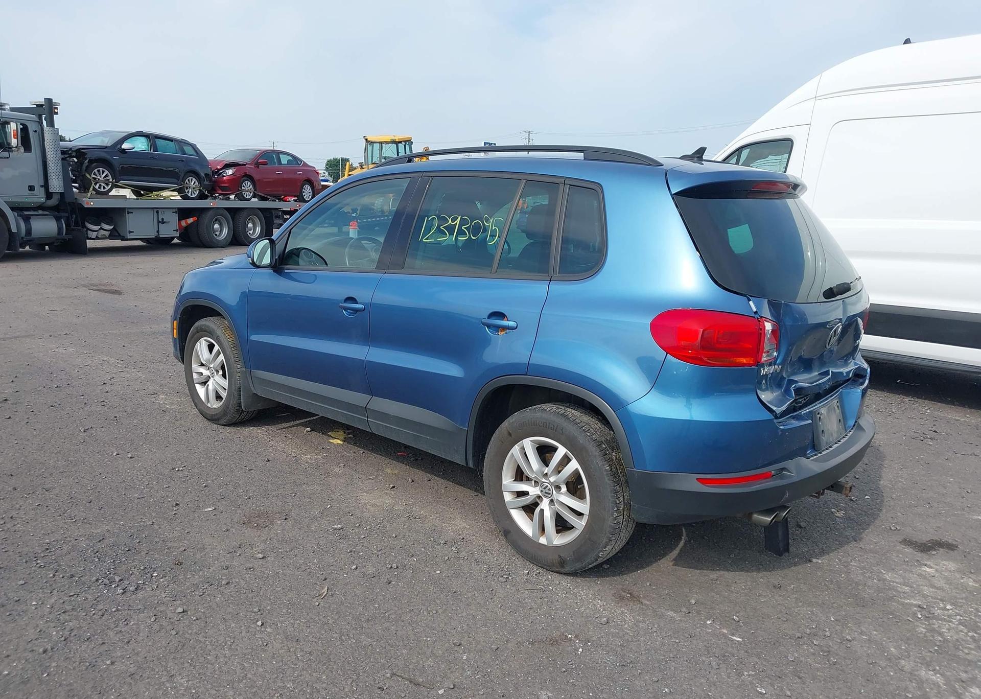 2017 VOLKSWAGEN TIGUAN TRENDLINE