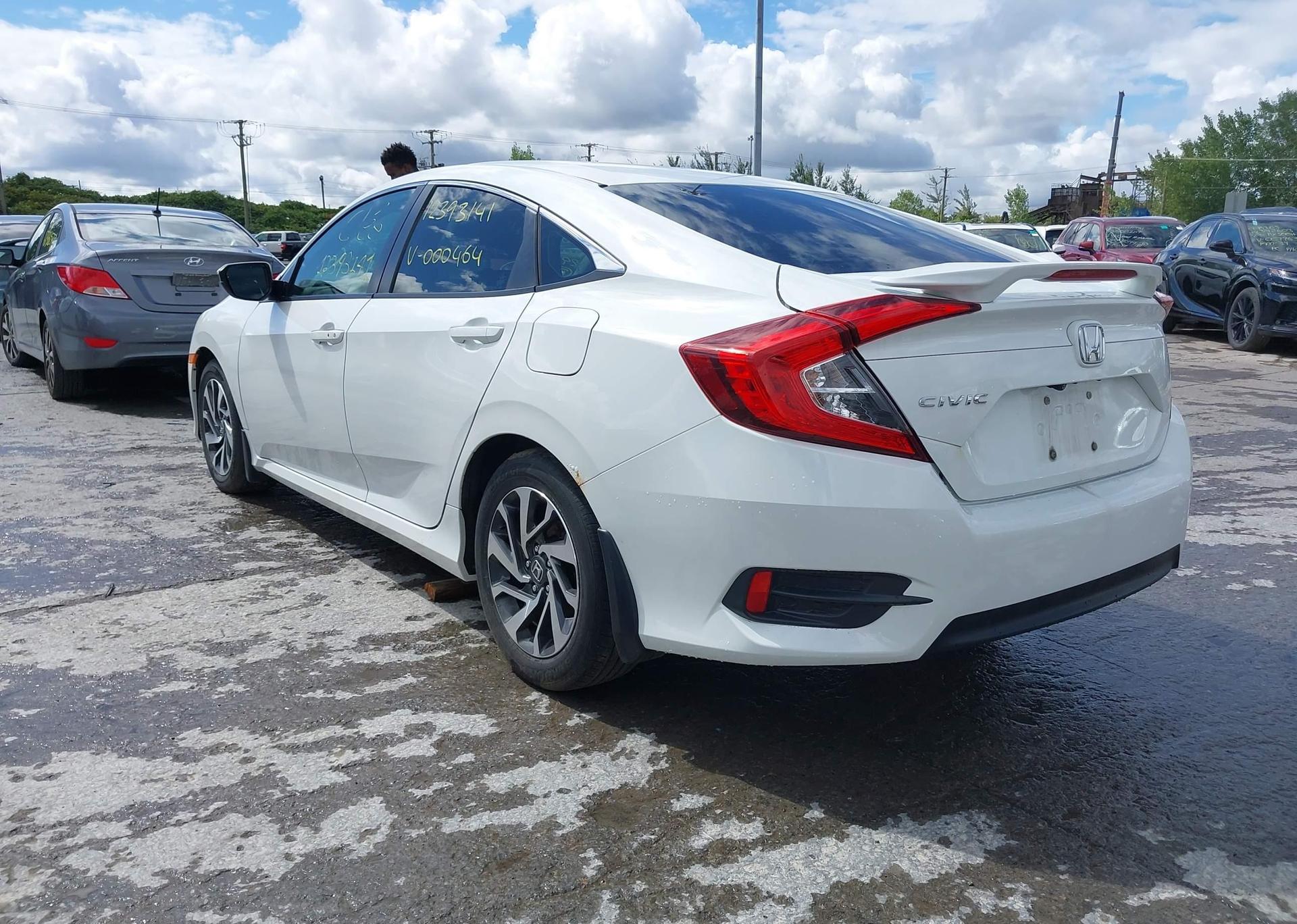 2017 HONDA CIVIC EX