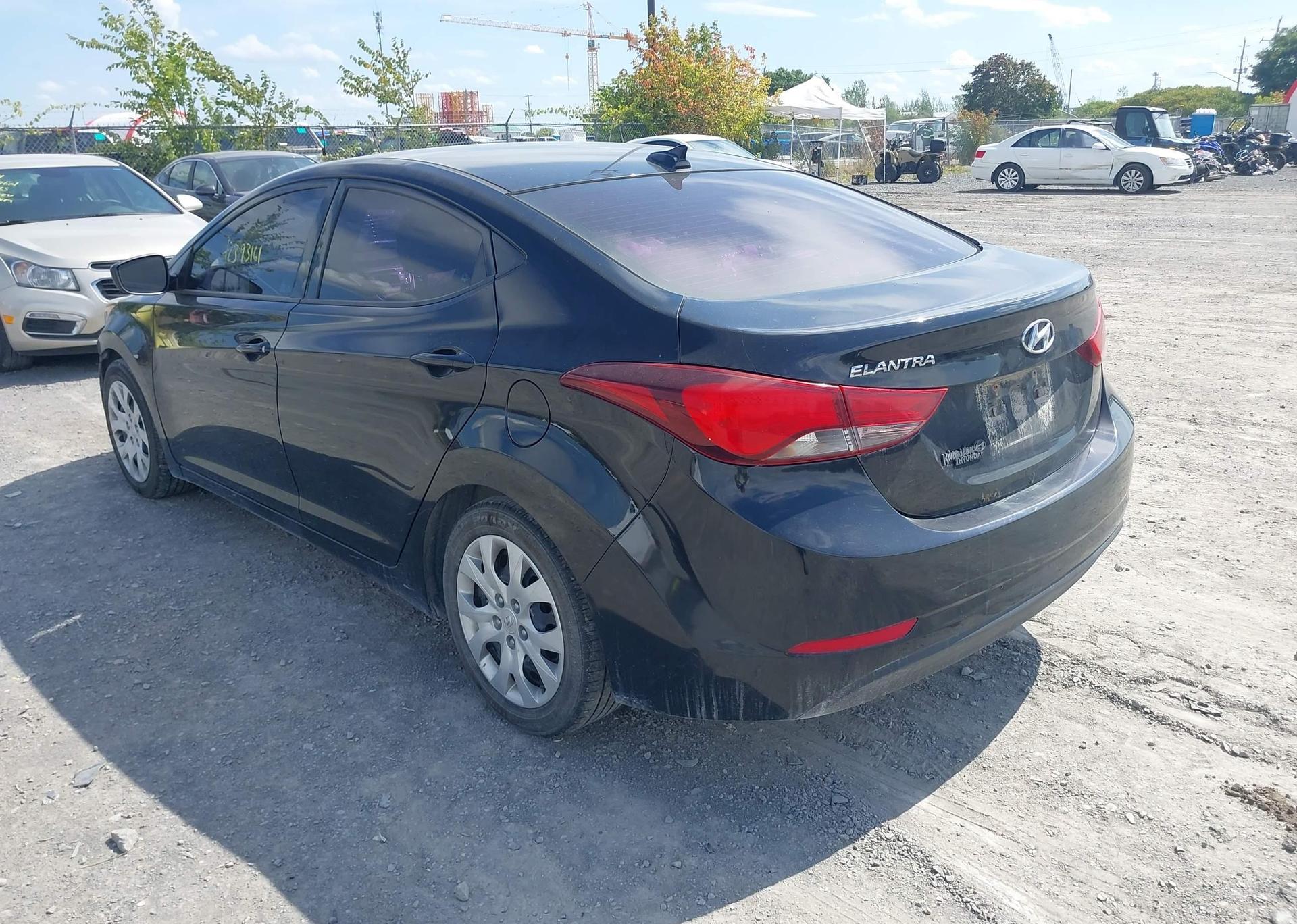 2016 HYUNDAI ELANTRA SE