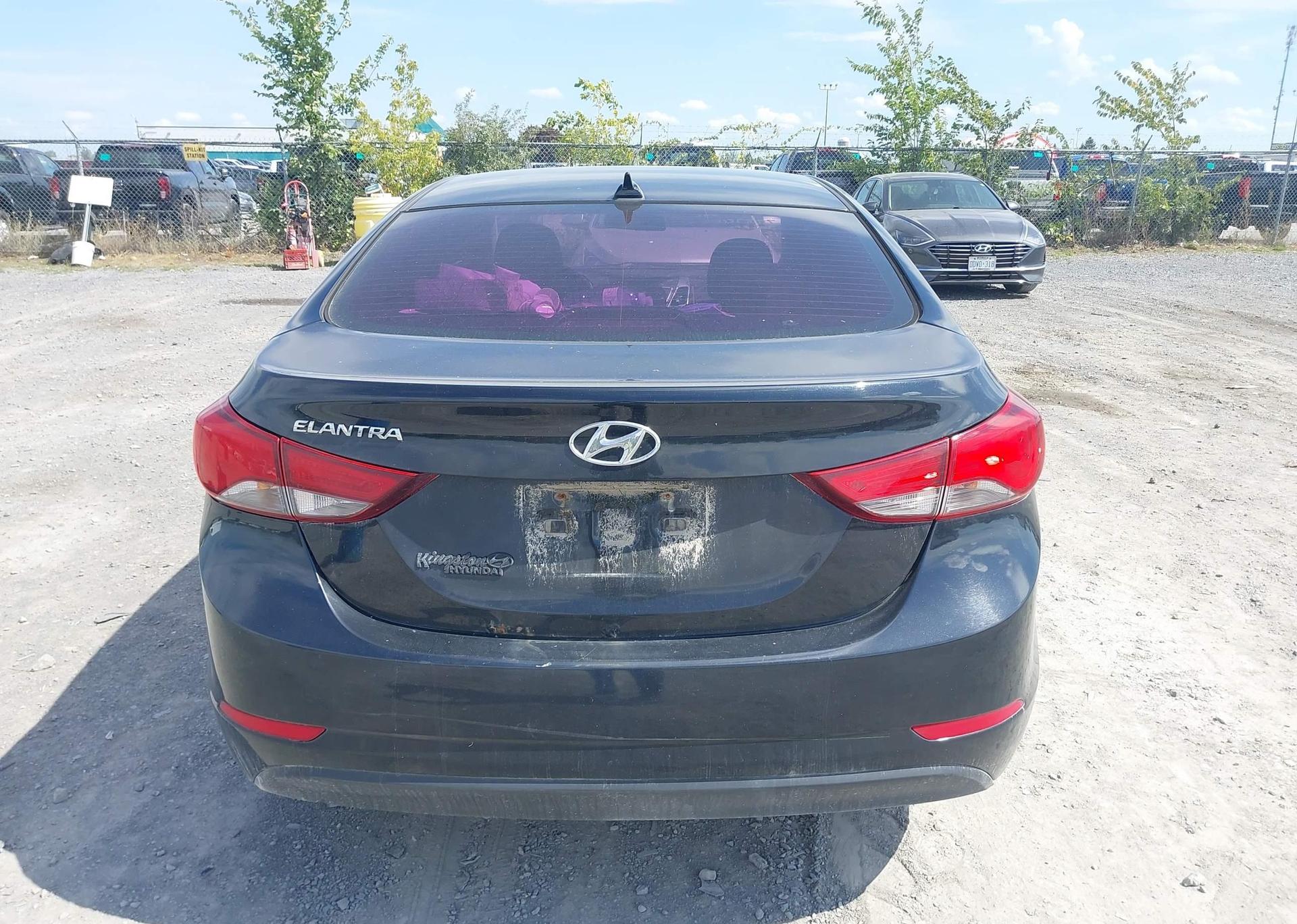 2016 HYUNDAI ELANTRA SE