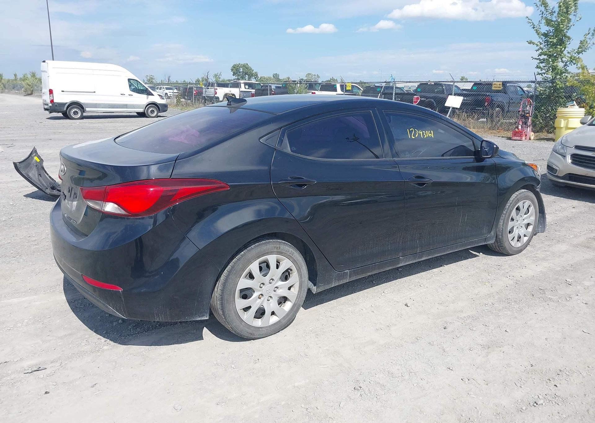 2016 HYUNDAI ELANTRA SE