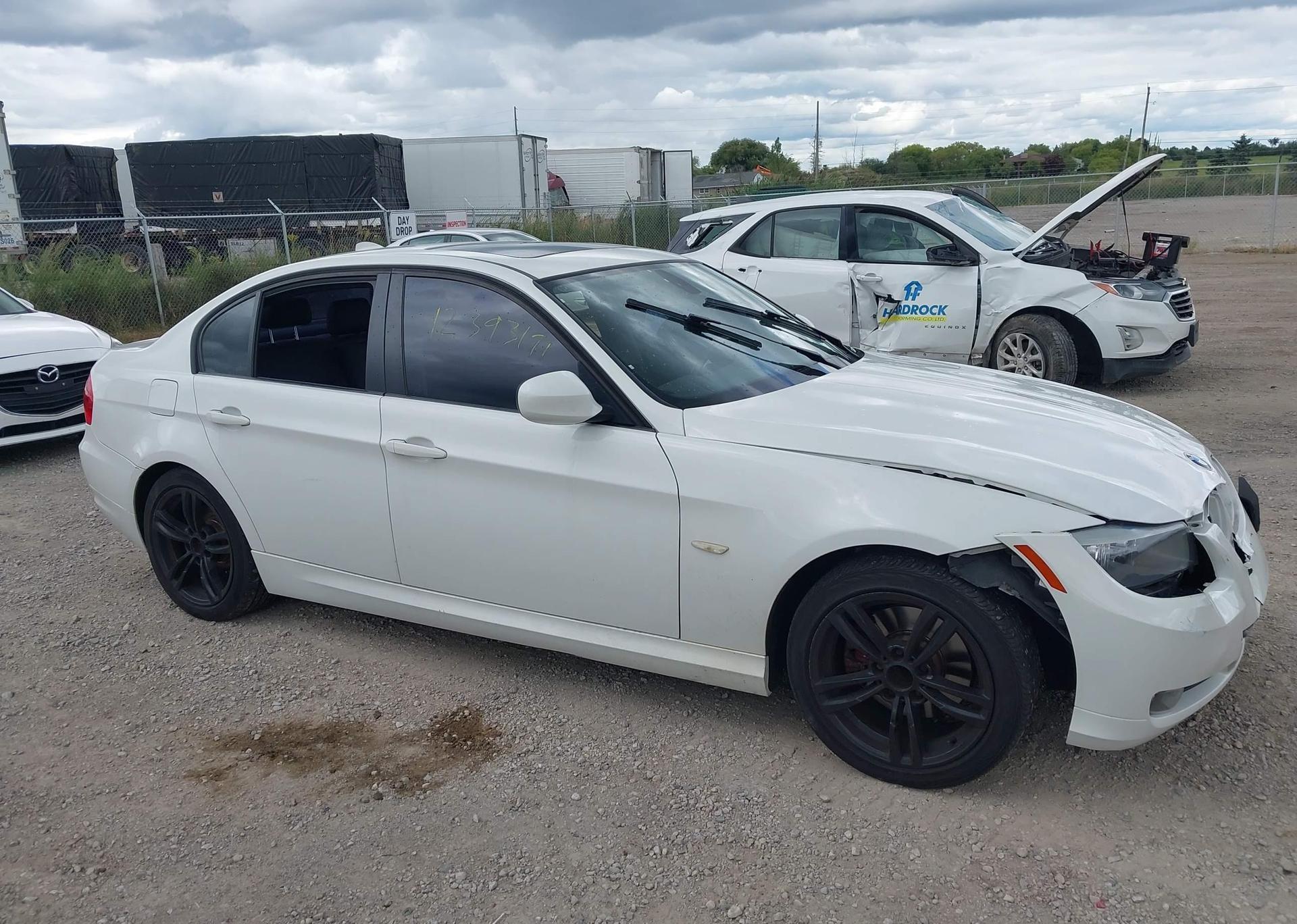 2011 BMW 323I
